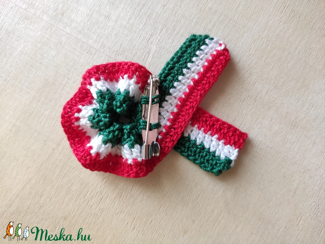 Kokárda - ékszer - kitűző és bross - Meska.hu Kokárda - ékszer - kitűző és bross - Meska.hu