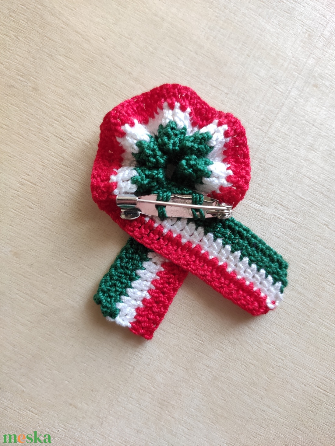 Horgolt kokárda - otthon & életmód - dekoráció - dísztárgy - Meska.hu