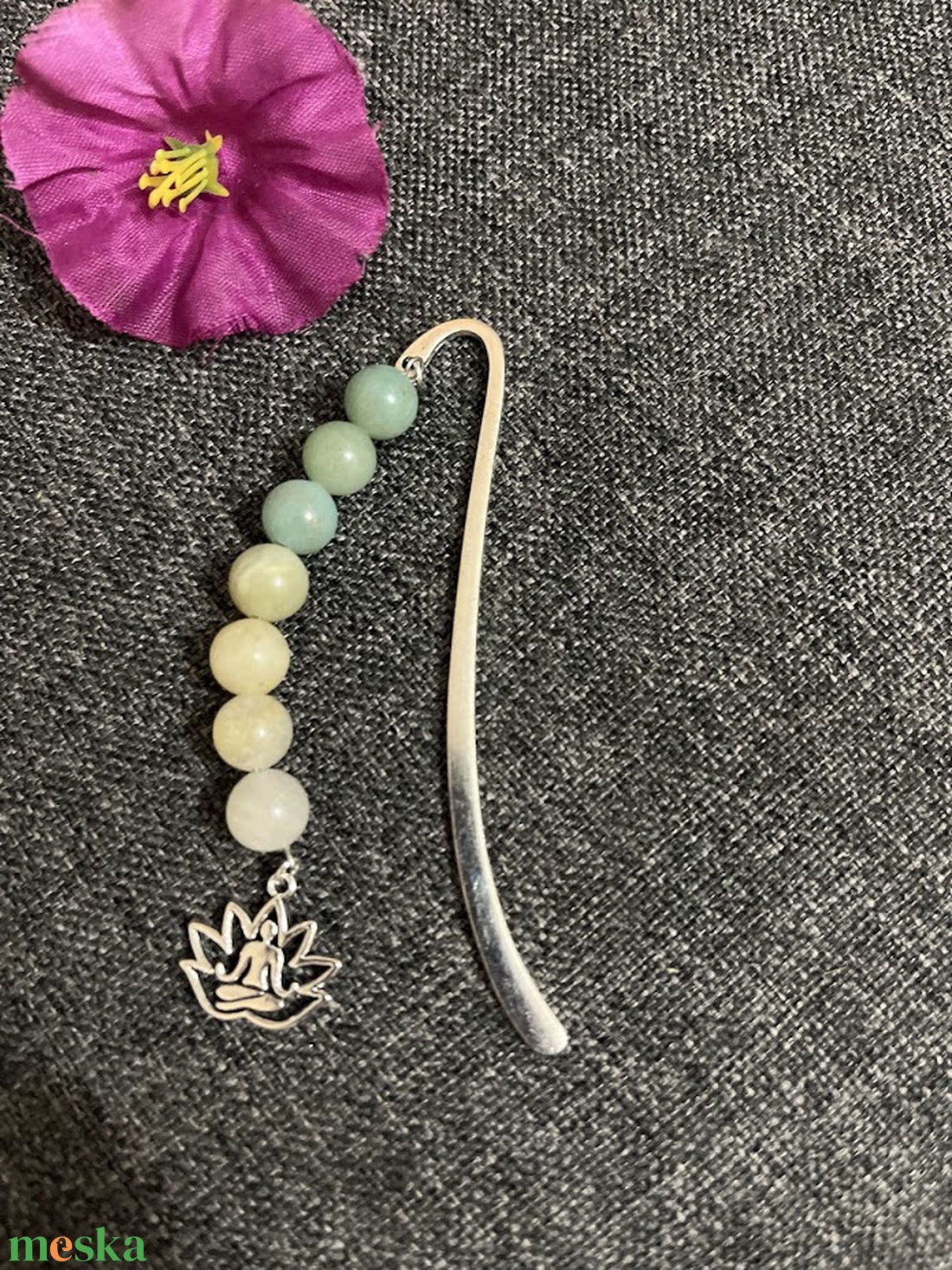 Ásványgyöngy lótusz lótuszvirág könyvjelző - könyv & zene - könyvjelző - Meska.hu