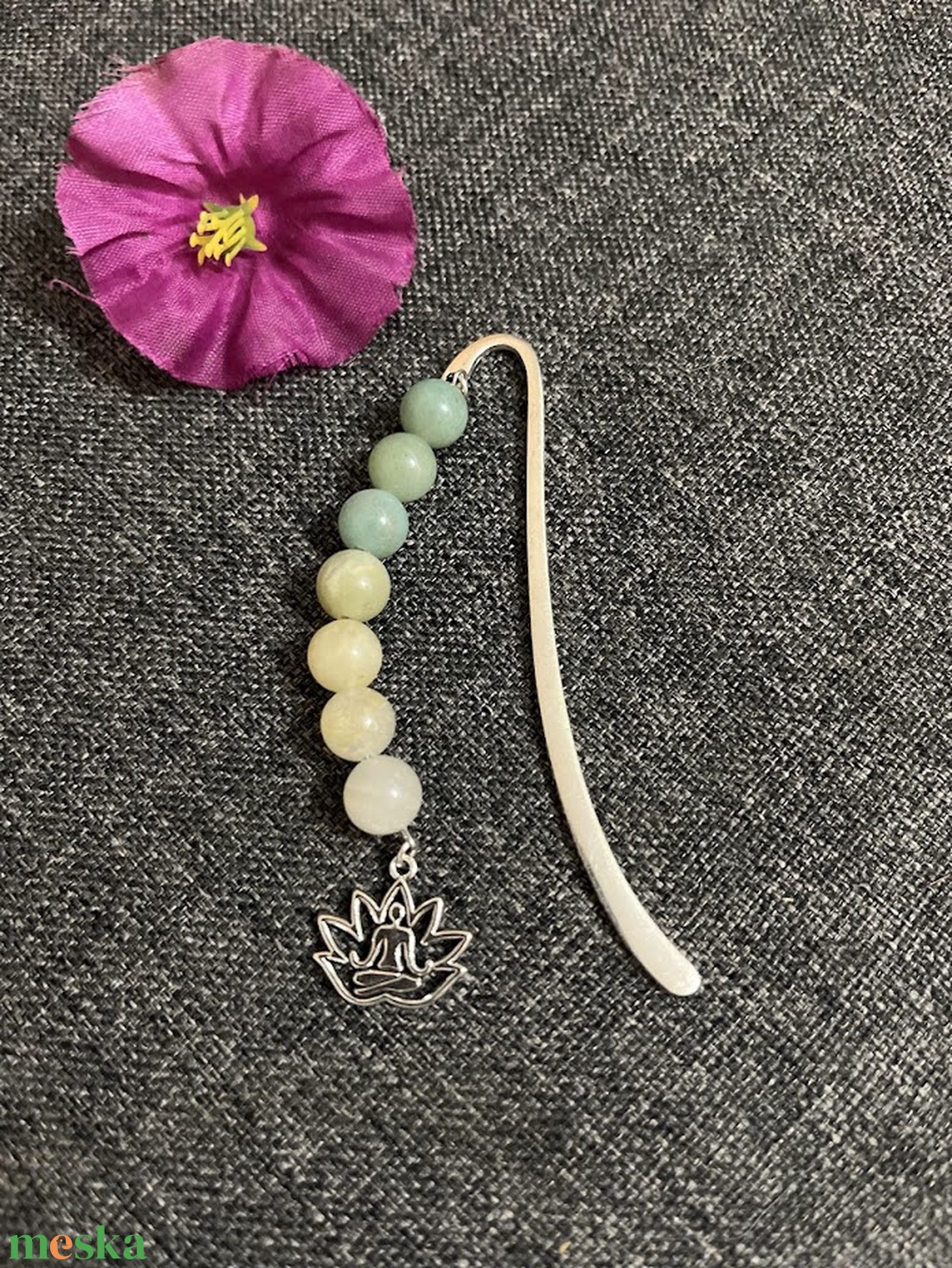 Ásványgyöngy lótusz lótuszvirág könyvjelző - könyv & zene - könyvjelző - Meska.hu