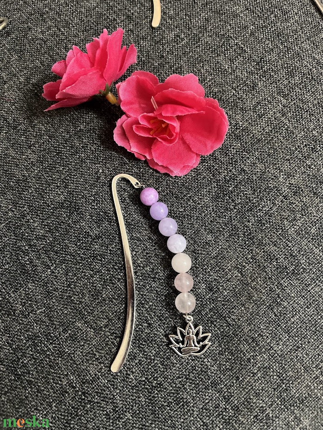 Ásványgyöngy lótusz lótuszvirág könyvjelző - könyv & zene - könyvjelző - Meska.hu