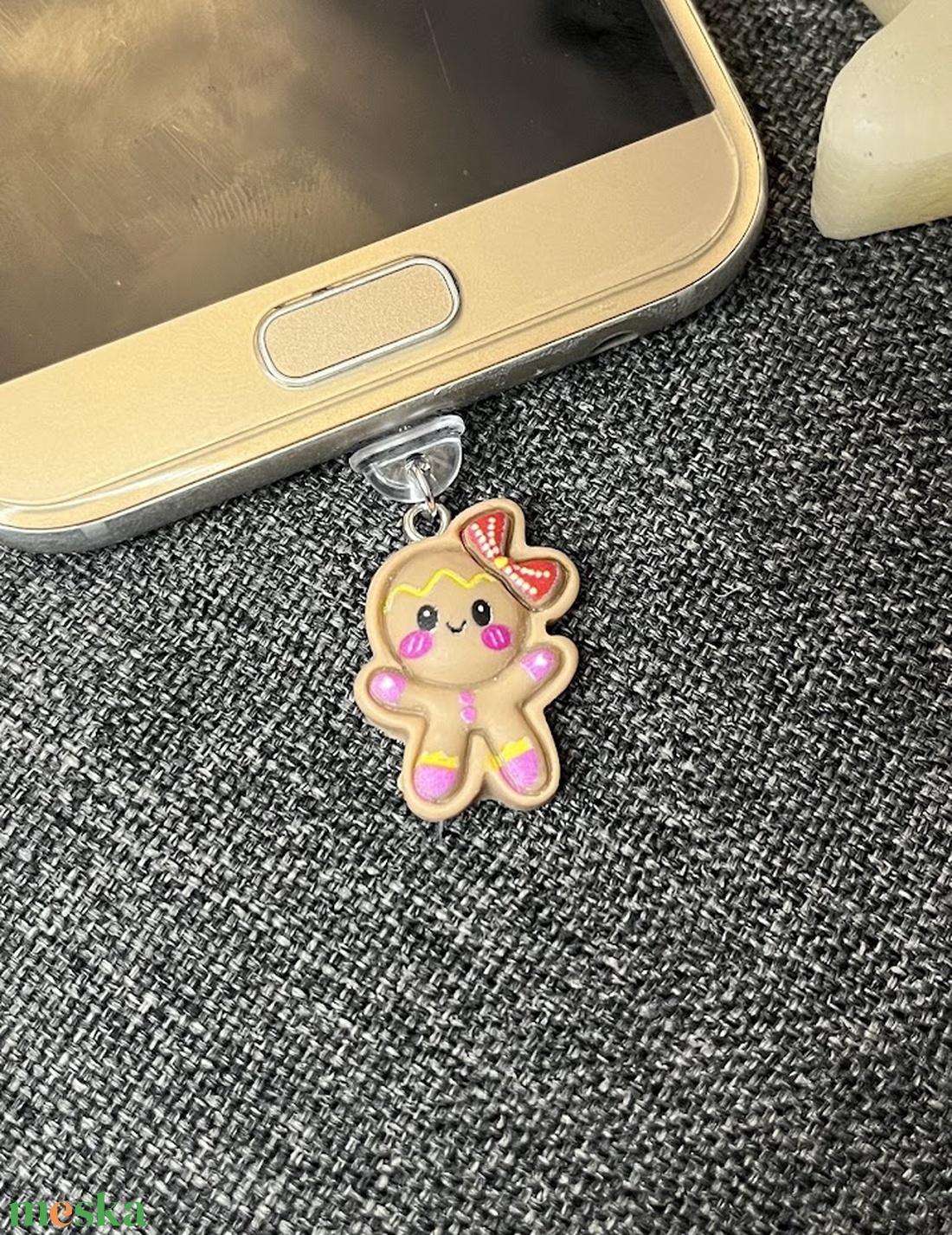 Karácsonyi mézi mézeskalács mobildísz porvédő (C típus vagy Iphone) - táska & tok - pénztárca & más tok - telefontok - Meska.hu