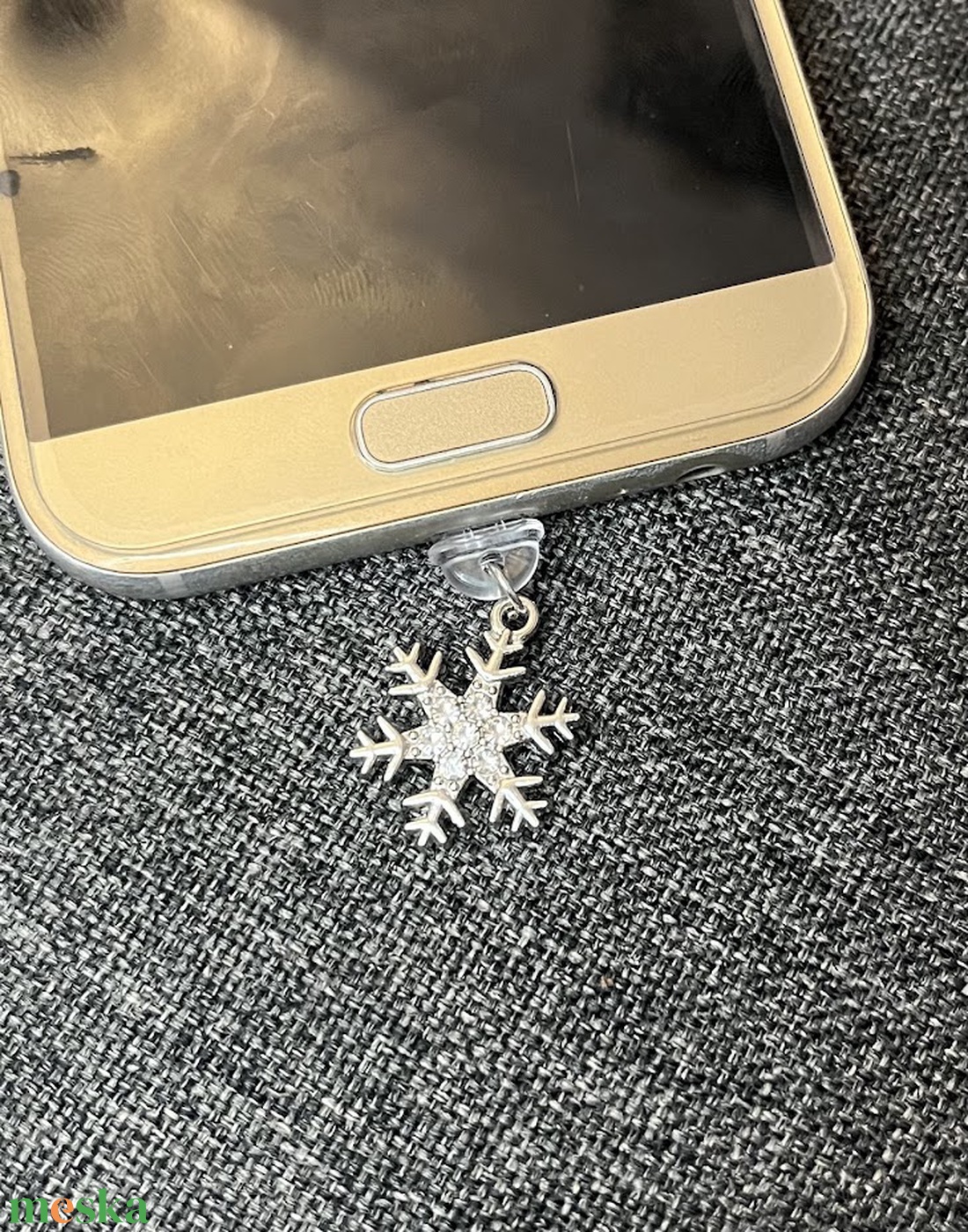 Hópehely karácsonyi mobildísz porvédő (C típus vagy Iphone) - táska & tok - pénztárca & más tok - telefontok - Meska.hu