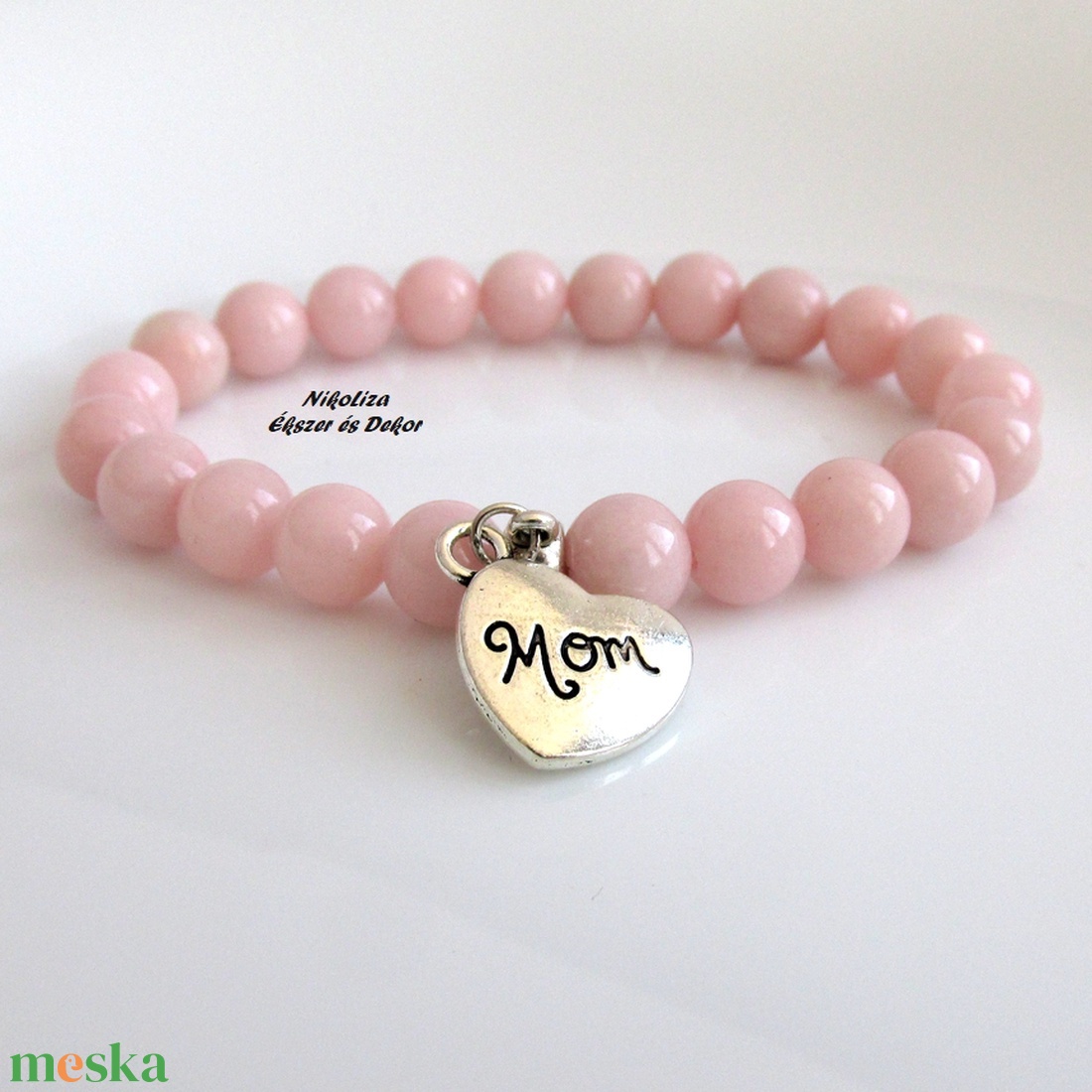 Anyák napi rózsaszín jáde ásvány karkötő Mom szív medállal - ékszer - karkötő - ásványkarkötő - Meska.hu