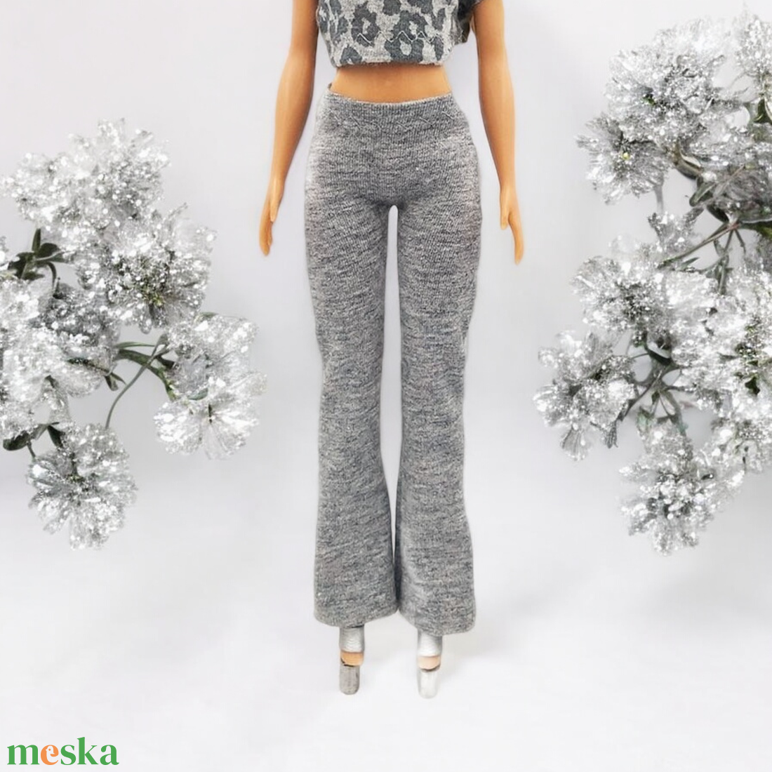 Szürke trapéznadrág - ruha barbie típusú babákhoz (a040sk) - játék & sport - baba & babaház - barbie ruhák - Meska.hu Szürke trapéznadrág - ruha barbie típusú babákhoz (a040sk) - játék & sport - baba & babaház - barbie ruhák - Meska.hu
