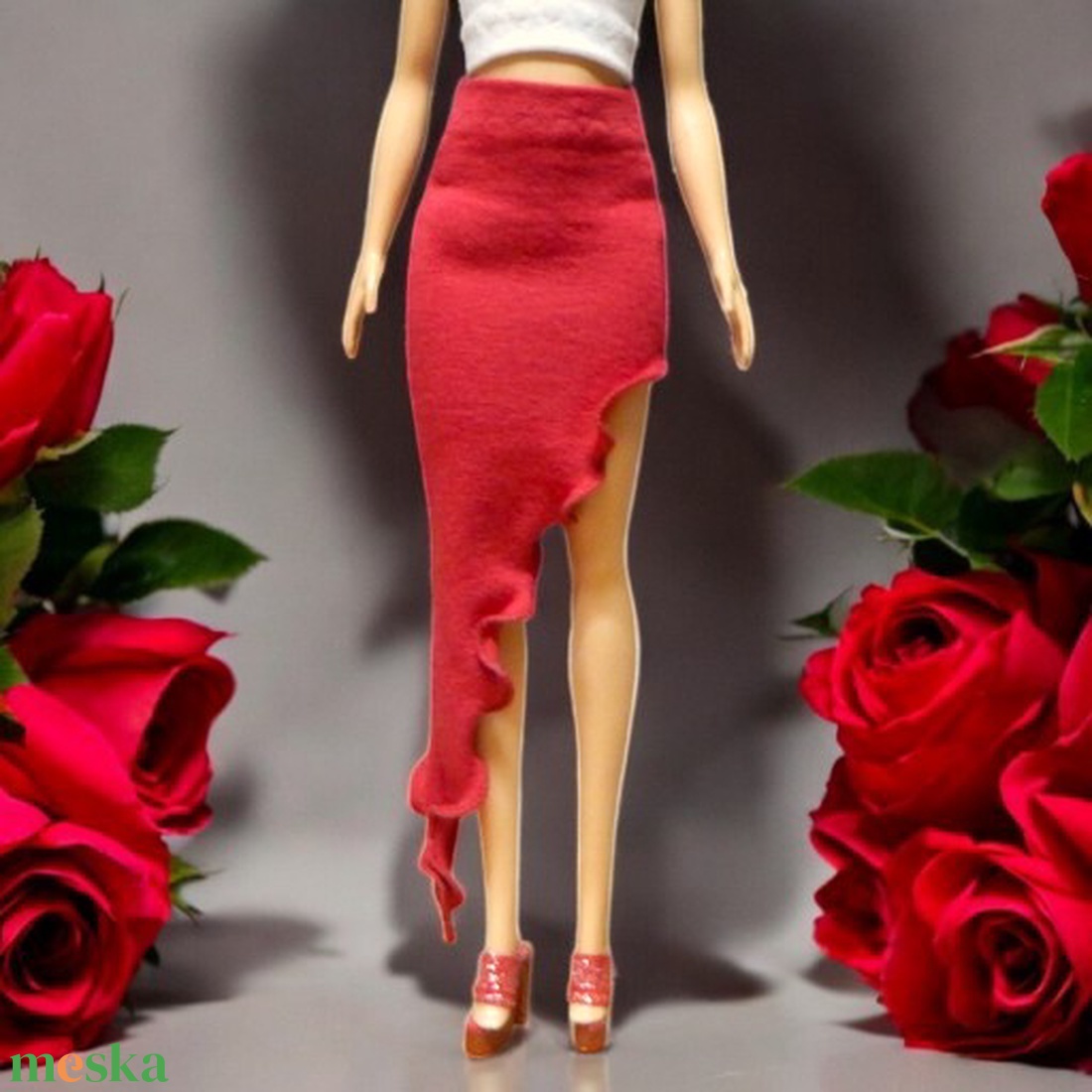 Aszimmetrikus szoknya, piros - ruha barbie típusú babákhoz (a041pr) - játék & sport - baba & babaház - barbie ruhák - Meska.hu Aszimmetrikus szoknya, piros - ruha barbie típusú babákhoz (a041pr) - játék & sport - baba & babaház - barbie ruhák - Meska.hu