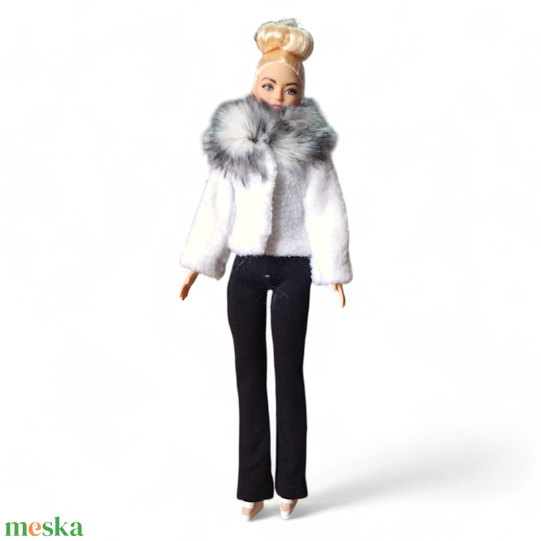 Fehér polár kabát - ruha barbie típusú babákhoz (d001ff) - játék & sport - baba & babaház - barbie ruhák - Meska.hu Fehér polár kabát - ruha barbie típusú babákhoz (d001ff) - játék & sport - baba & babaház - barbie ruhák - Meska.hu
