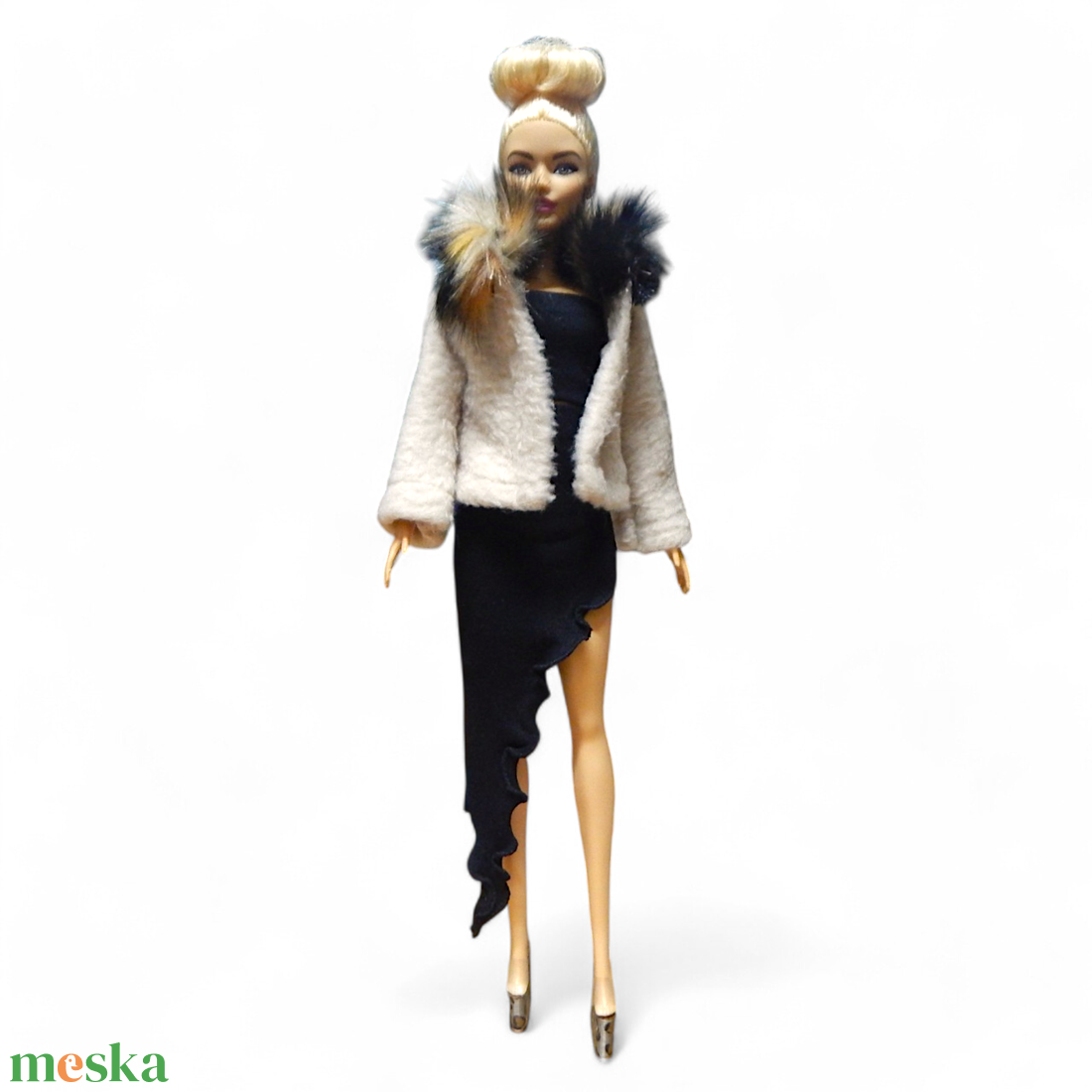 Bézs polár kabát  - ruha barbie típusú babákhoz (d001bb) - játék & sport - baba & babaház - barbie ruhák - Meska.hu