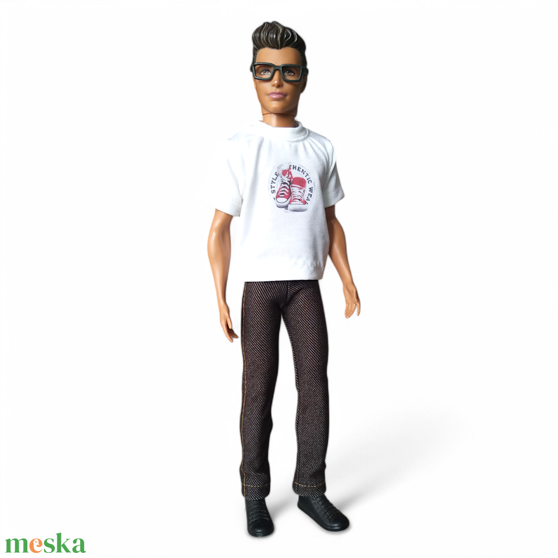 Fiú póló, Ken póló, tornacipős mintával- ruha barbie típusú babákhoz (f007ft) - játék & sport - baba & babaház - barbie ruhák - Meska.hu Fiú póló, Ken póló, tornacipős mintával- ruha barbie típusú babákhoz (f007ft) - játék & sport - baba & babaház - barbie ruhák - Meska.hu