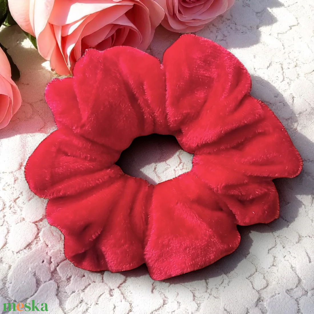Piros plüss scrunchie / scrunchy hajgumi - ruha & divat - hajdísz & hajcsat - hajgumi - Meska.hu Piros plüss scrunchie / scrunchy hajgumi - ruha & divat - hajdísz & hajcsat - hajgumi - Meska.hu