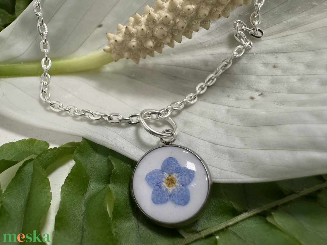 Nefelejcs nyaklánc - ékszer - nyaklánc - medálos nyaklánc - Meska.hu