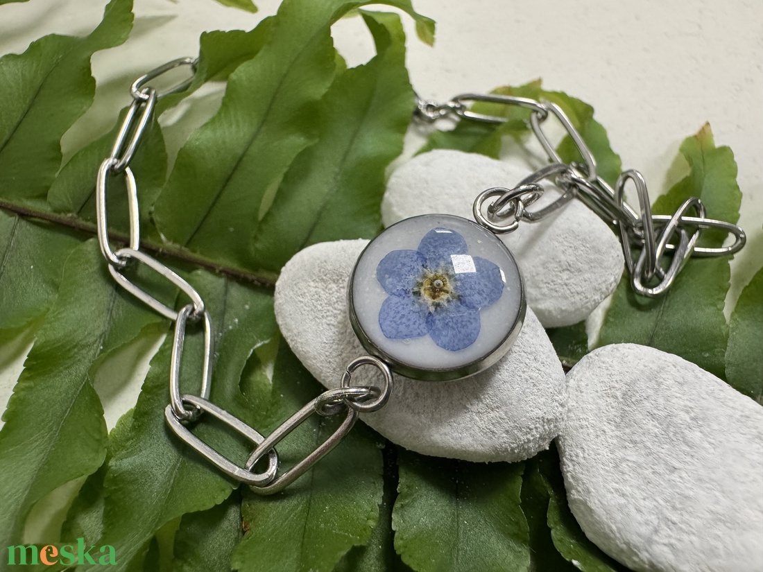 Nefelejcs karkötő  - ékszer - karkötő - karkötő medállal - Meska.hu