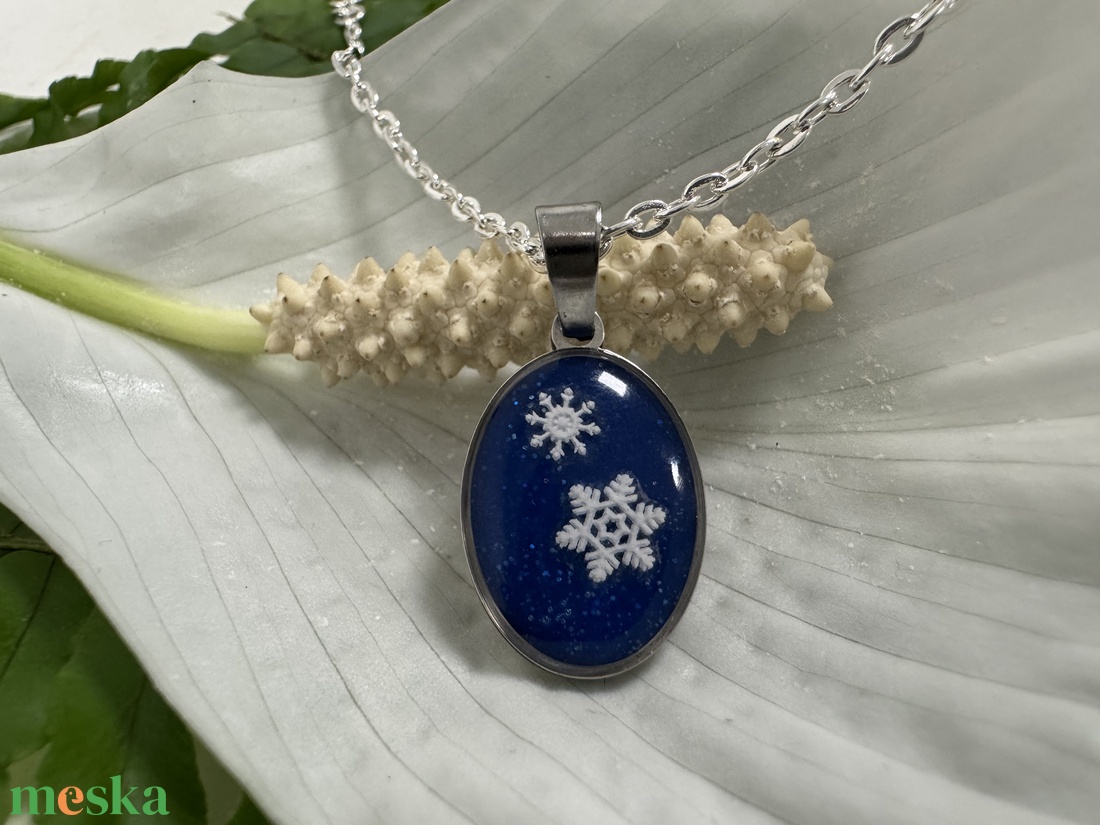 Karácsonyi havazás nyaklánc - ékszer - nyaklánc - medálos nyaklánc - Meska.hu