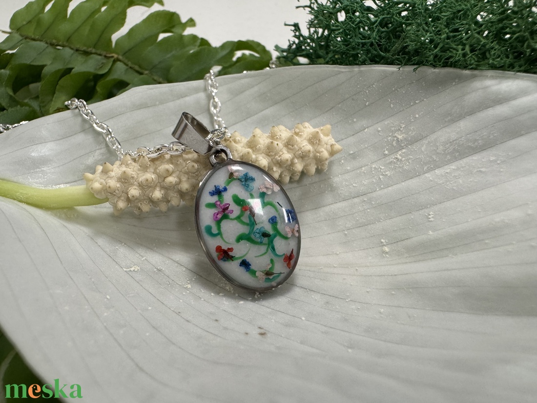 Virágindák nyaklánc  - ékszer - nyaklánc - medálos nyaklánc - Meska.hu