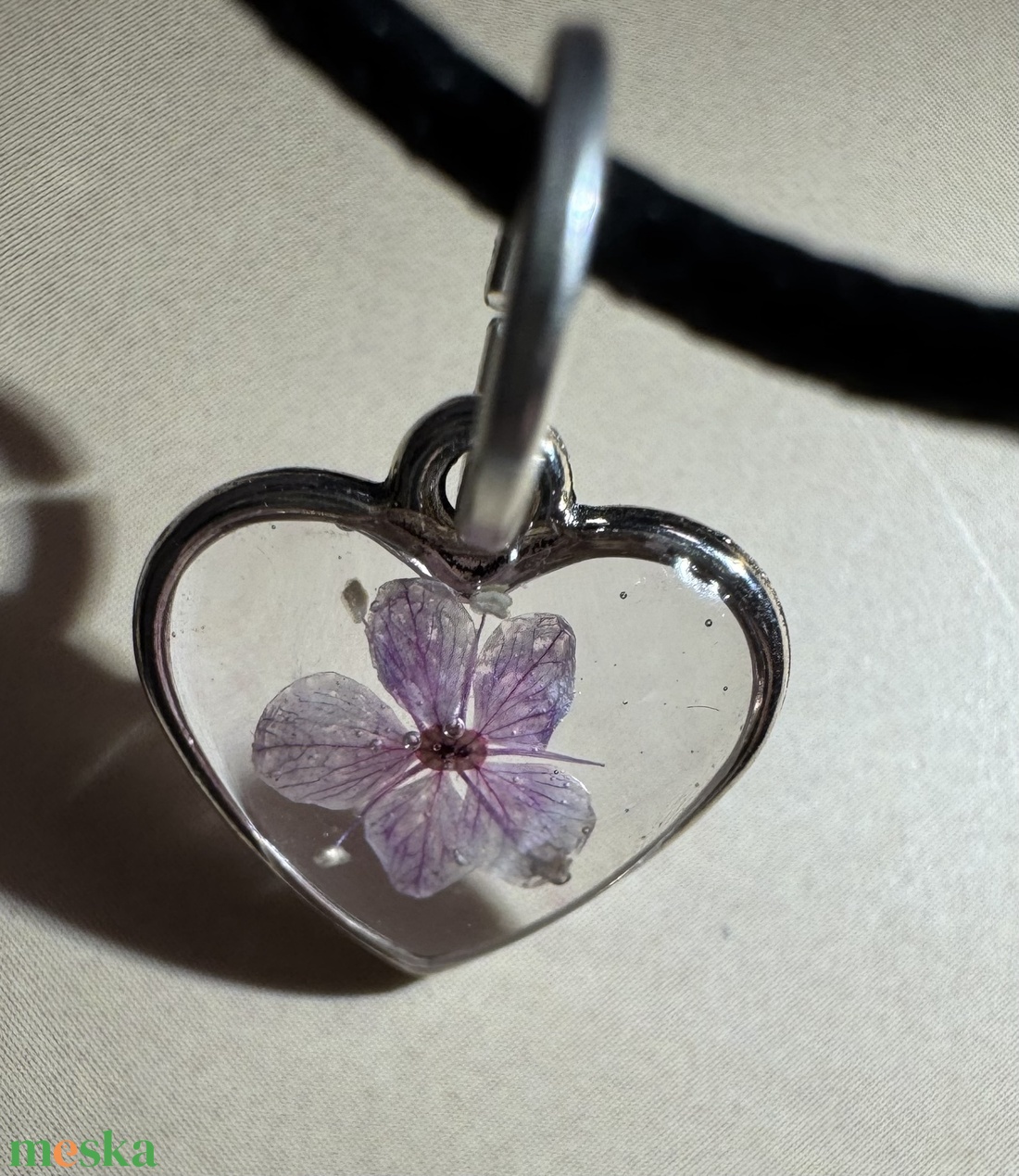 Lebegő rózsaszín virág - nyaklánc  - ékszer - nyaklánc - medálos nyaklánc - Meska.hu