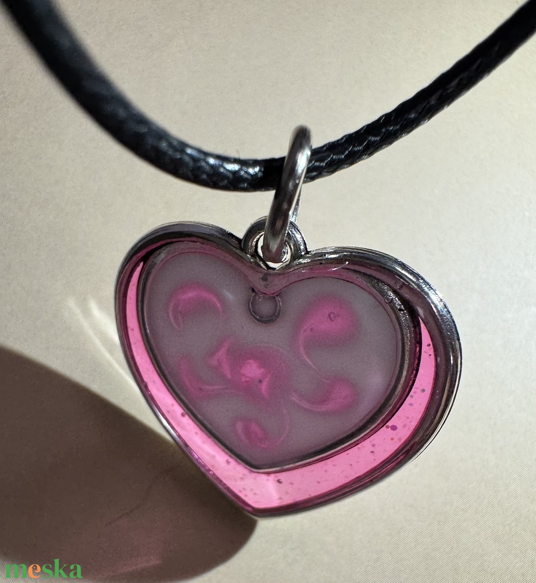 Szerelmes szívek - egyedi, kézzel festett medál  - ékszer - nyaklánc - medálos nyaklánc - Meska.hu