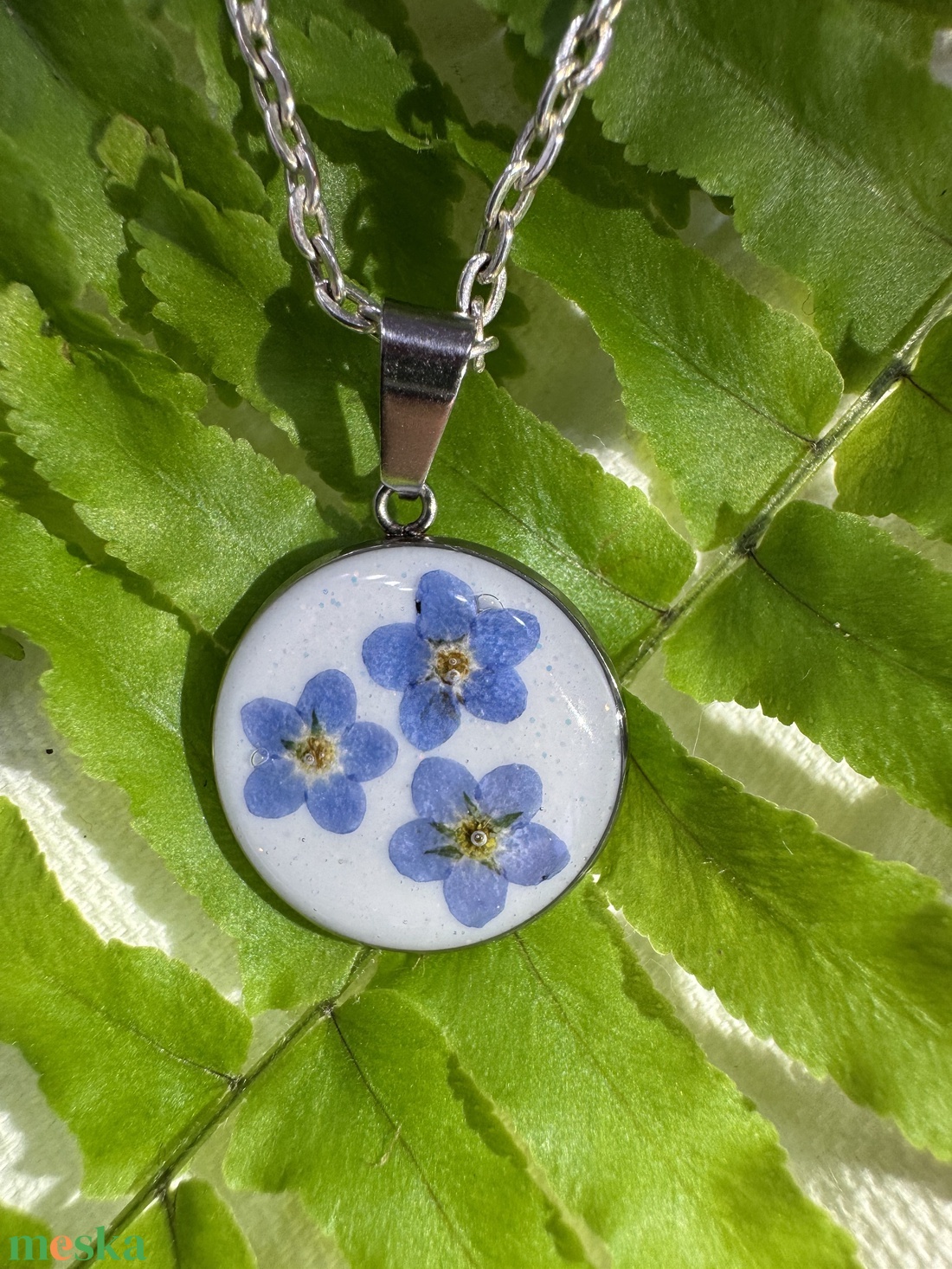 Nefelejcs trió - medál nyakláncon - ékszer - nyaklánc - medálos nyaklánc - Meska.hu