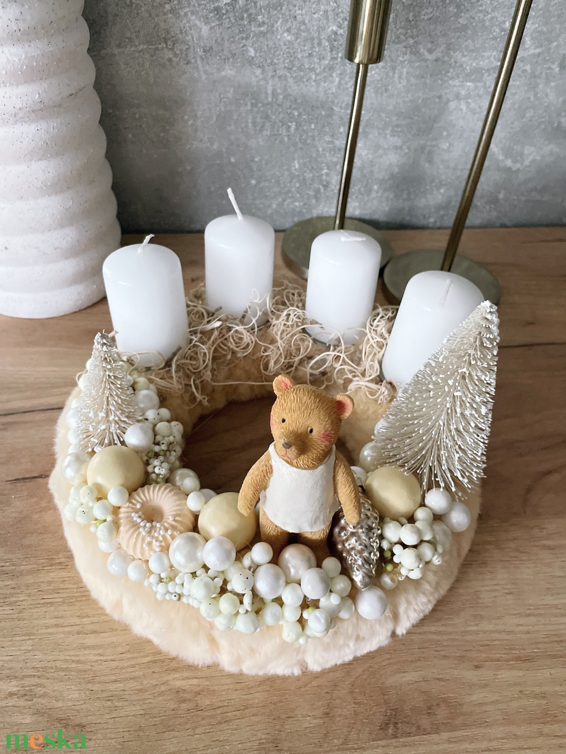 Macis adventi koszorú szőrmés alapon - karácsony - adventi díszek - adventi koszorú - Meska.hu