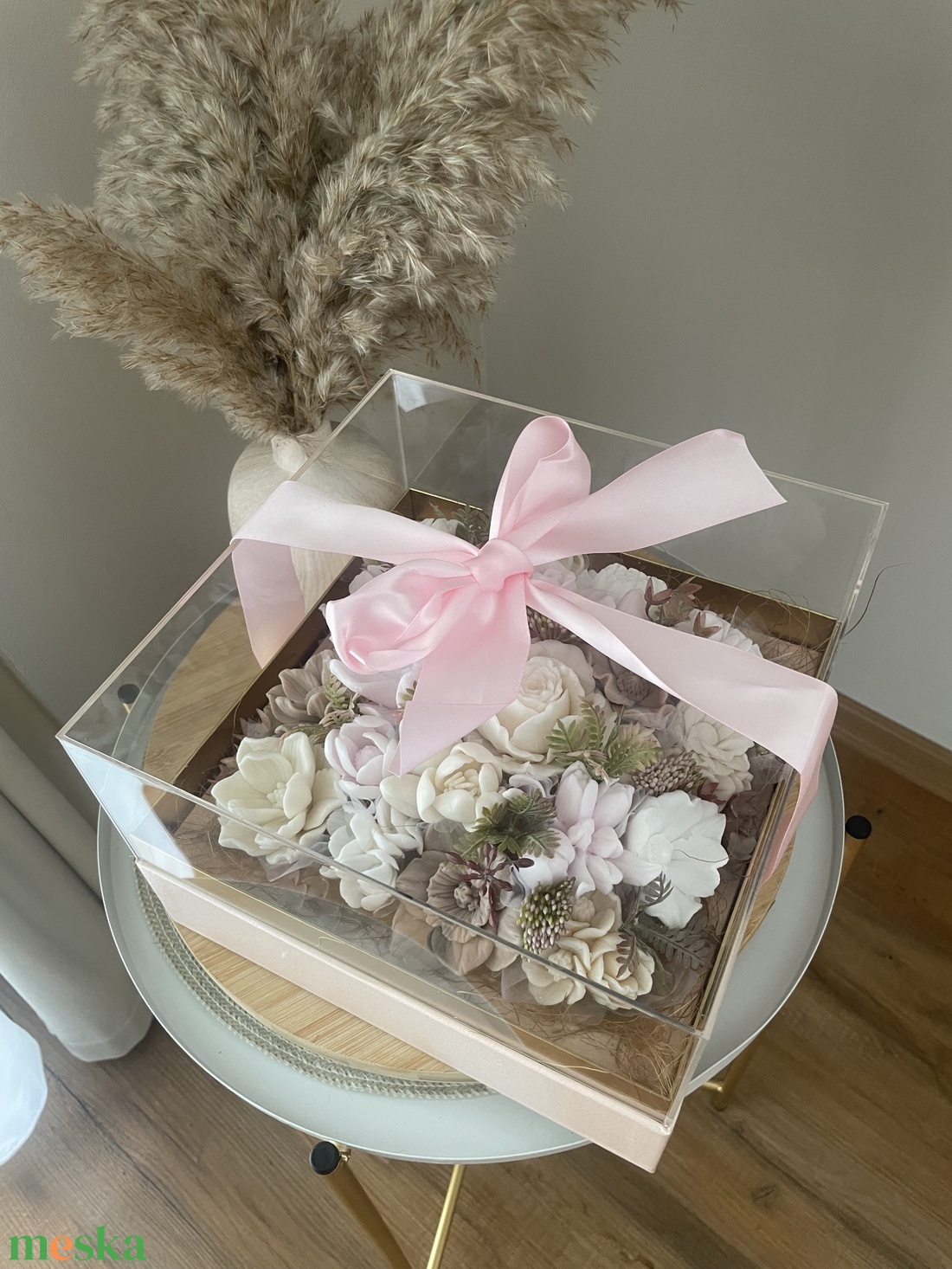 Szappanvirág akril boxban - otthon & életmód - dekoráció - virágdísz és tartó - virágbox, virágdoboz - Meska.hu