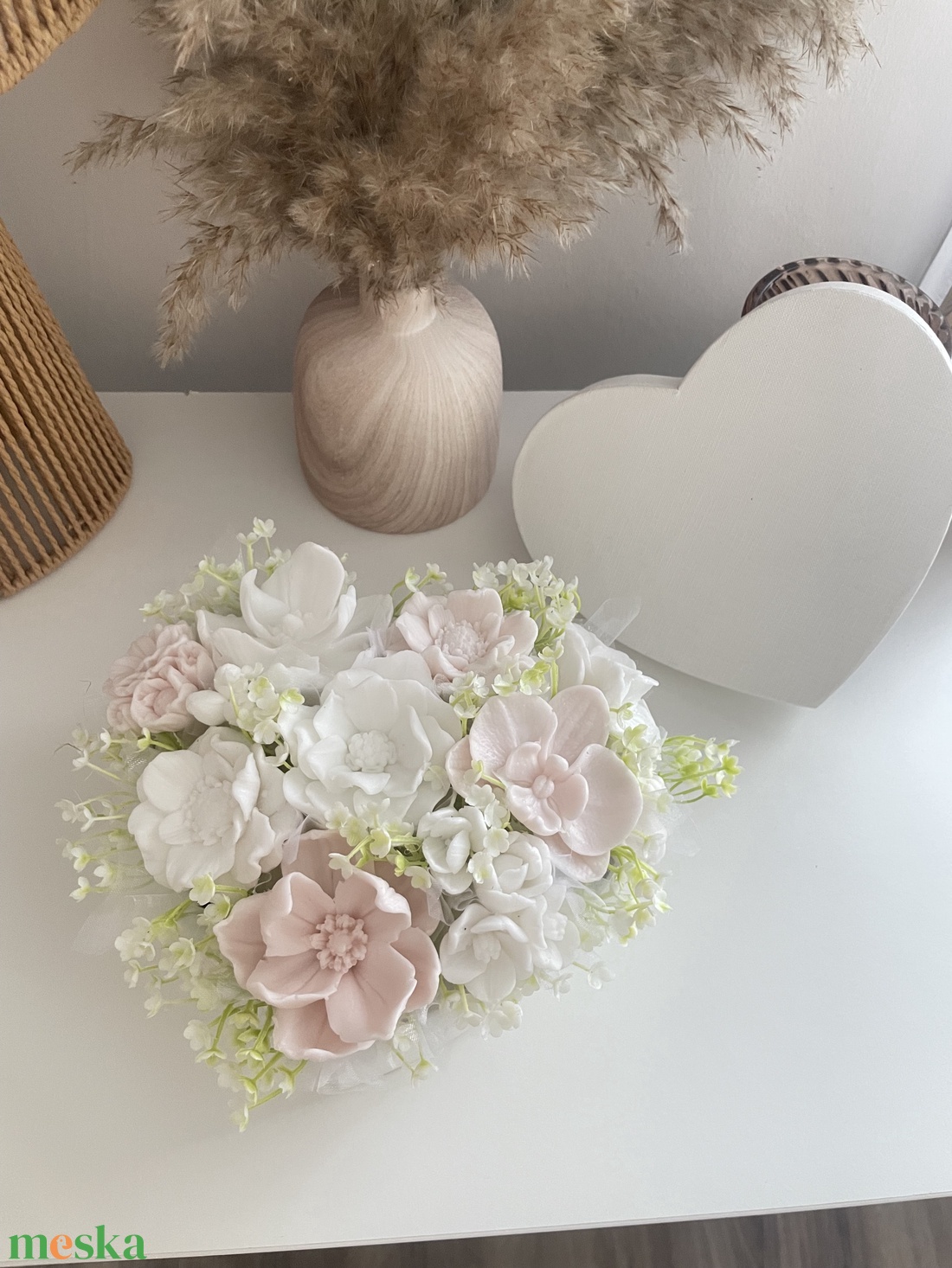 Szappanvirág szív boxban - otthon & életmód - virágdekoráció - virágok - virágbox - Meska.hu