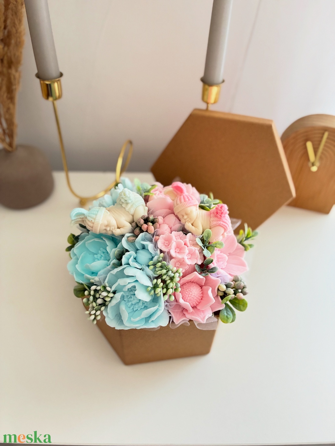 Babaváró Gender Reveal szappanvirág box - otthon & életmód - virágdekoráció - virágok - virágbox - Meska.hu