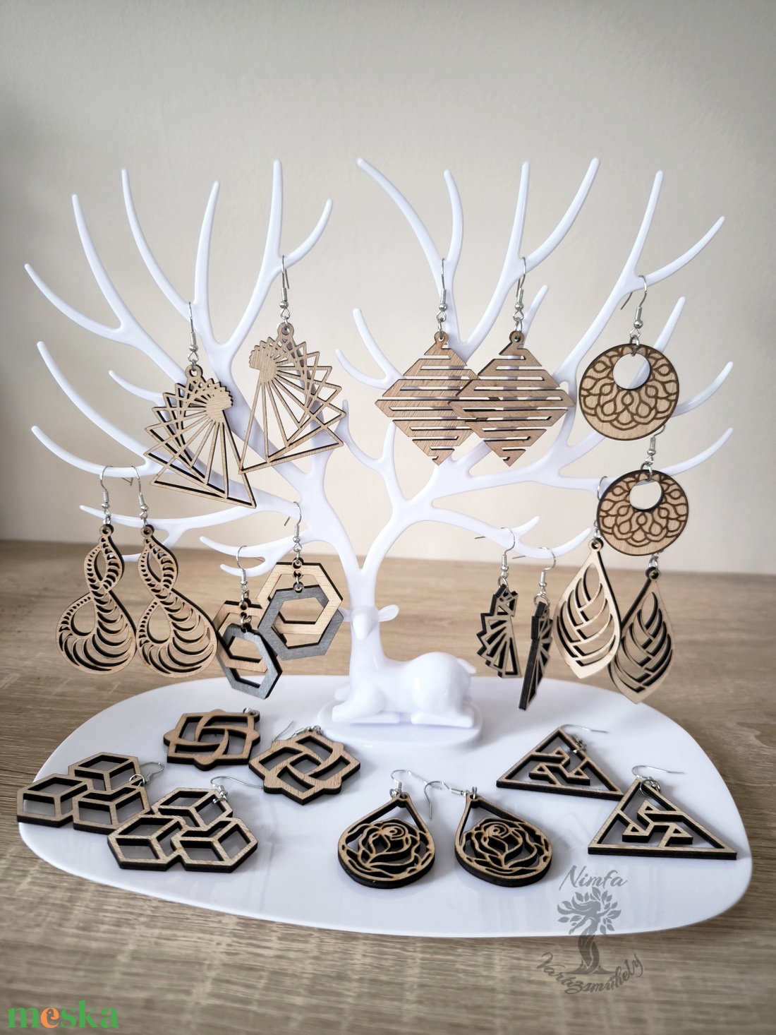 Fából készült egyedi fülbevaló, geometrikus hosszú fülbevaló - ékszer - fülbevaló - lógó fülbevaló - Meska.hu