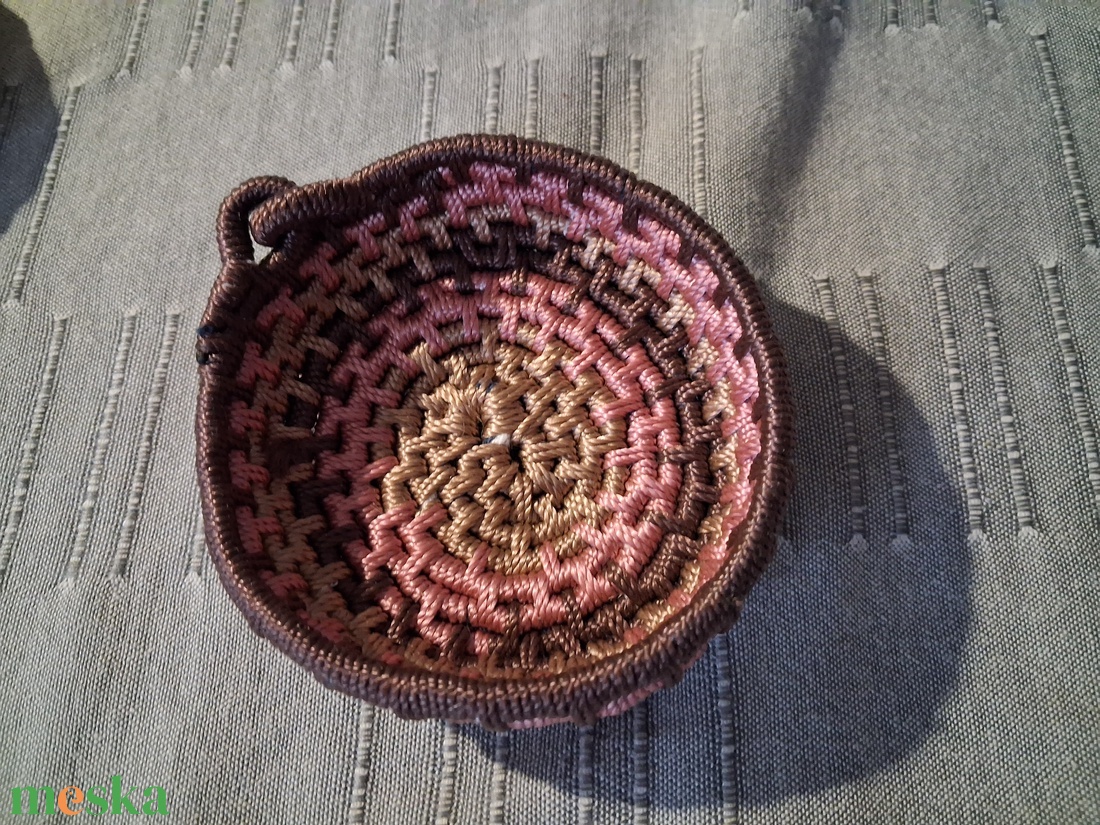 Ékszertartó - ropecoil technikával - ékszer - ékszertartó - ékszertartó tál - Meska.hu