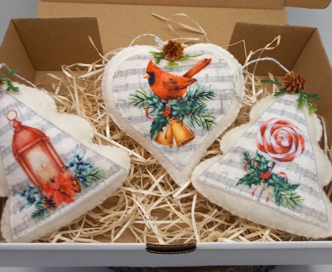 Karácsonyi hangjegy és madárkás- filc karácsonyfa dísz - karácsony - karácsonyi lakásdekoráció - Meska.hu