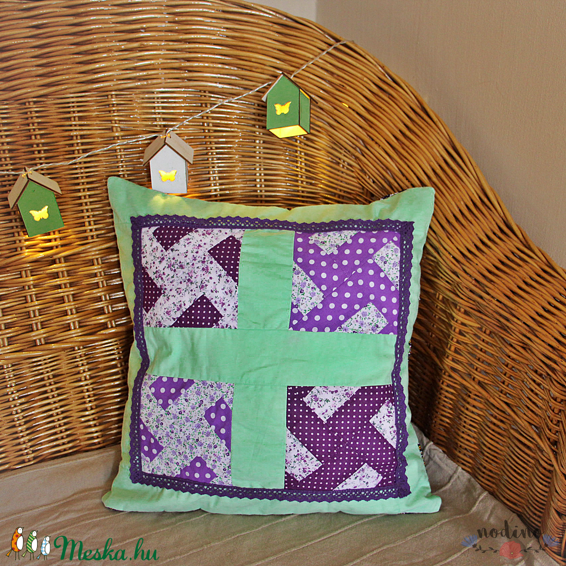 Lila-zöld patchwork párnahuzat, csipkével (40 x 40 cm), díszpárna - otthon & életmód - lakástextil - párna & párnahuzat - Meska.hu Lila-zöld patchwork párnahuzat, csipkével (40 x 40 cm), díszpárna - otthon & életmód - lakástextil - párna & párnahuzat - Meska.hu