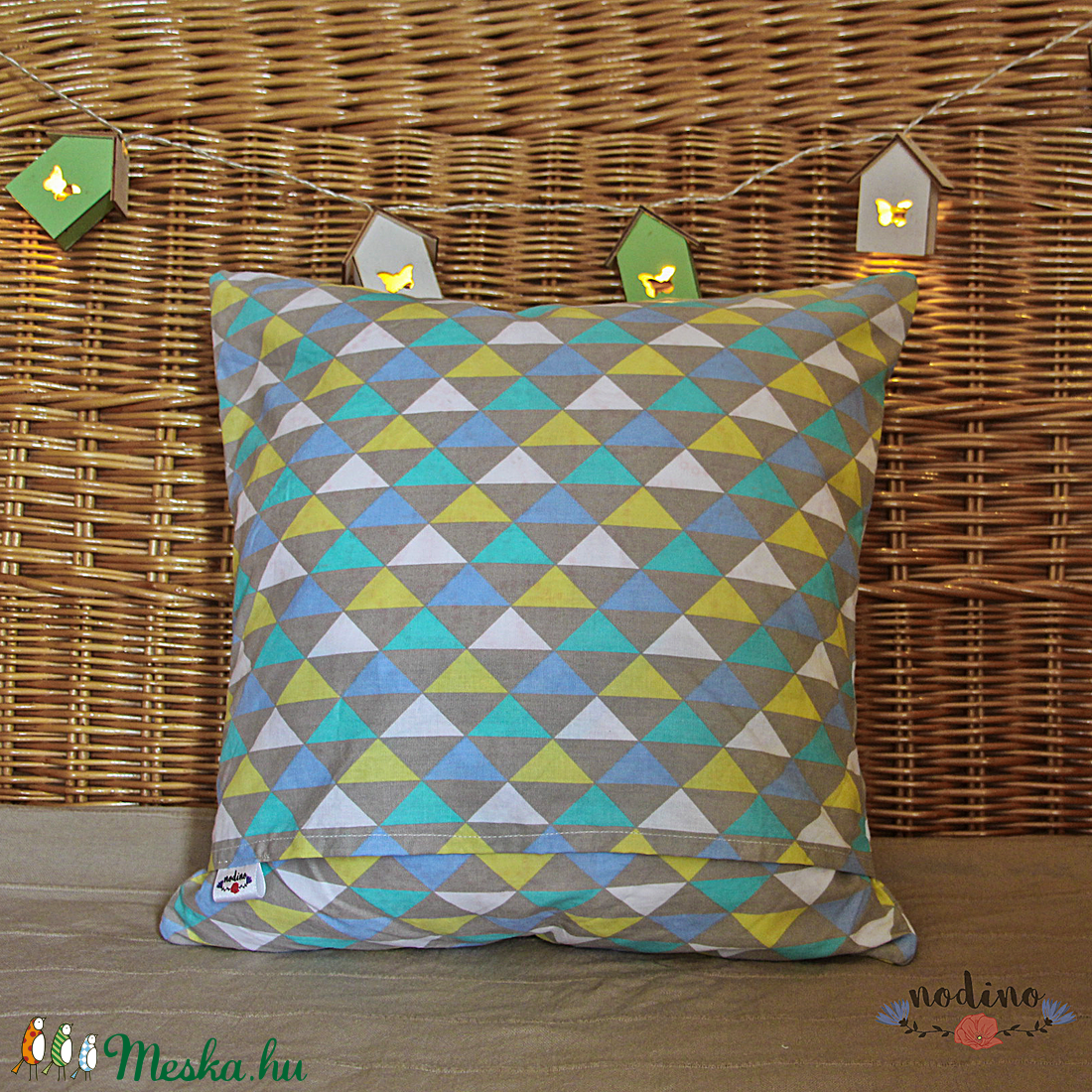 Kék patchwork párnahuzat csipkével, díszpárna (39 x 39 cm) - otthon & életmód - lakástextil - párna & párnahuzat - Meska.hu Kék patchwork párnahuzat csipkével, díszpárna (39 x 39 cm) - otthon & életmód - lakástextil - párna & párnahuzat - Meska.hu