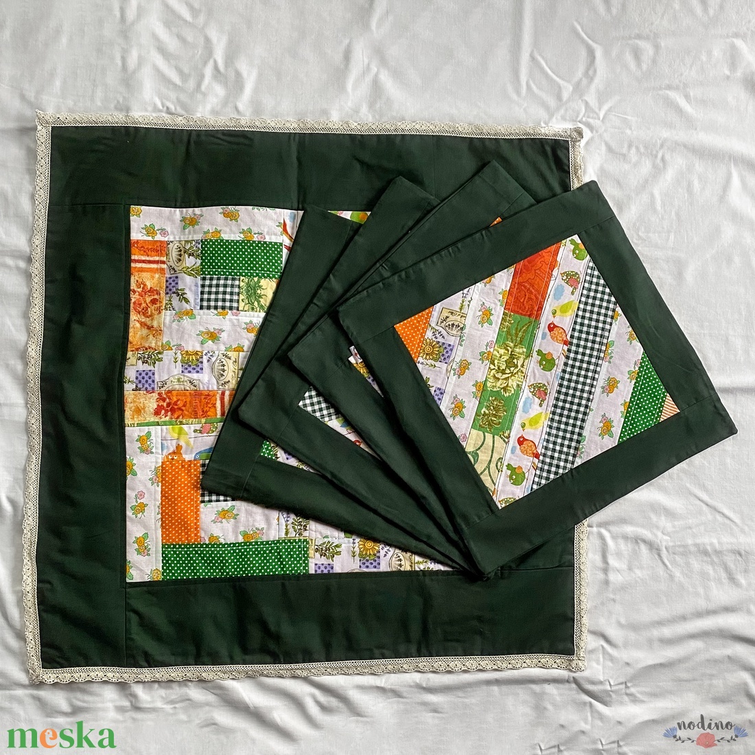 Négyszögletes vidám mintás patchwork terítő csipkével dekorálva (fehér, zöld, narancssárga) 73 x 73 cm - otthon & életmód - konyhafelszerelés, tálalás - tálalás - terítő - Meska.hu Négyszögletes vidám mintás patchwork terítő csipkével dekorálva (fehér, zöld, narancssárga) 73 x 73 cm - otthon & életmód - konyhafelszerelés, tálalás - tálalás - terítő - Meska.hu