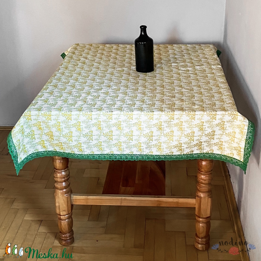Karácsonyi, adventi csipke szegélyes terítő, arany fenyőfa mintával, zöld csipke szegéllyel (98x140cm) - karácsony - karácsonyi lakásdekoráció - Meska.hu Karácsonyi, adventi csipke szegélyes terítő, arany fenyőfa mintával, zöld csipke szegéllyel (98x140cm) - karácsony - karácsonyi lakásdekoráció - Meska.hu