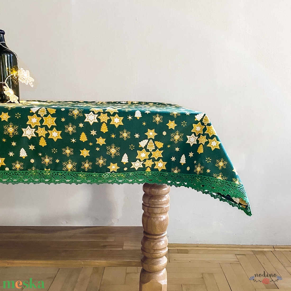 Karácsonyi, adventi csipke szegélyes terítő, arany mintával, zöld csipke szegéllyel (98x140cm) - karácsony - karácsonyi lakásdekoráció - Meska.hu Karácsonyi, adventi csipke szegélyes terítő, arany mintával, zöld csipke szegéllyel (98x140cm) - karácsony - karácsonyi lakásdekoráció - Meska.hu