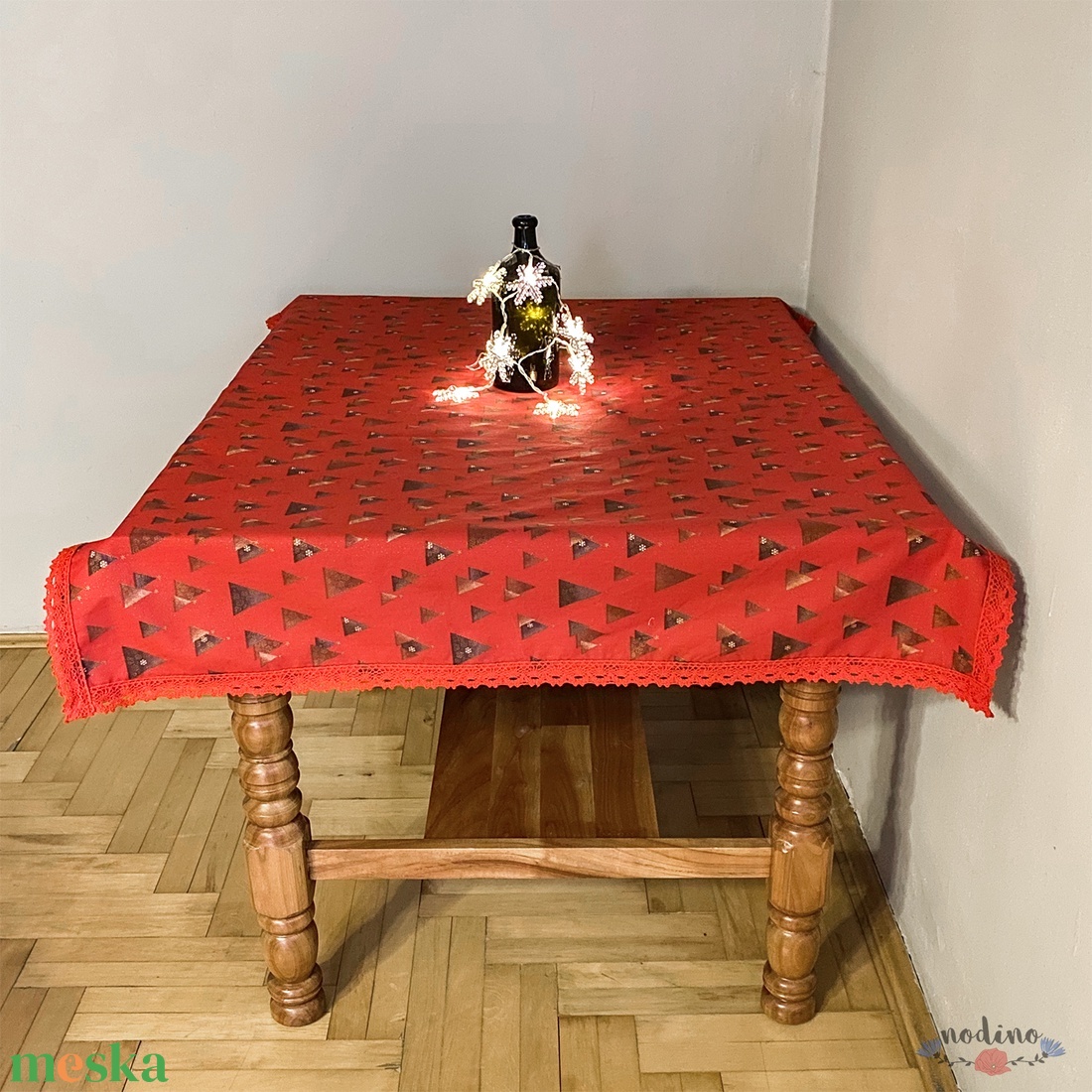 Karácsonyi, adventi csipke szegélyes terítő, arany-lila fenyőfa mintával, piros csipke szegéllyel (90x127 cm) - karácsony - karácsonyi lakásdekoráció - ünnepi asztaldekoráció - Meska.hu Karácsonyi, adventi csipke szegélyes terítő, arany-lila fenyőfa mintával, piros csipke szegéllyel (90x127 cm) - karácsony - karácsonyi lakásdekoráció - ünnepi asztaldekoráció - Meska.hu