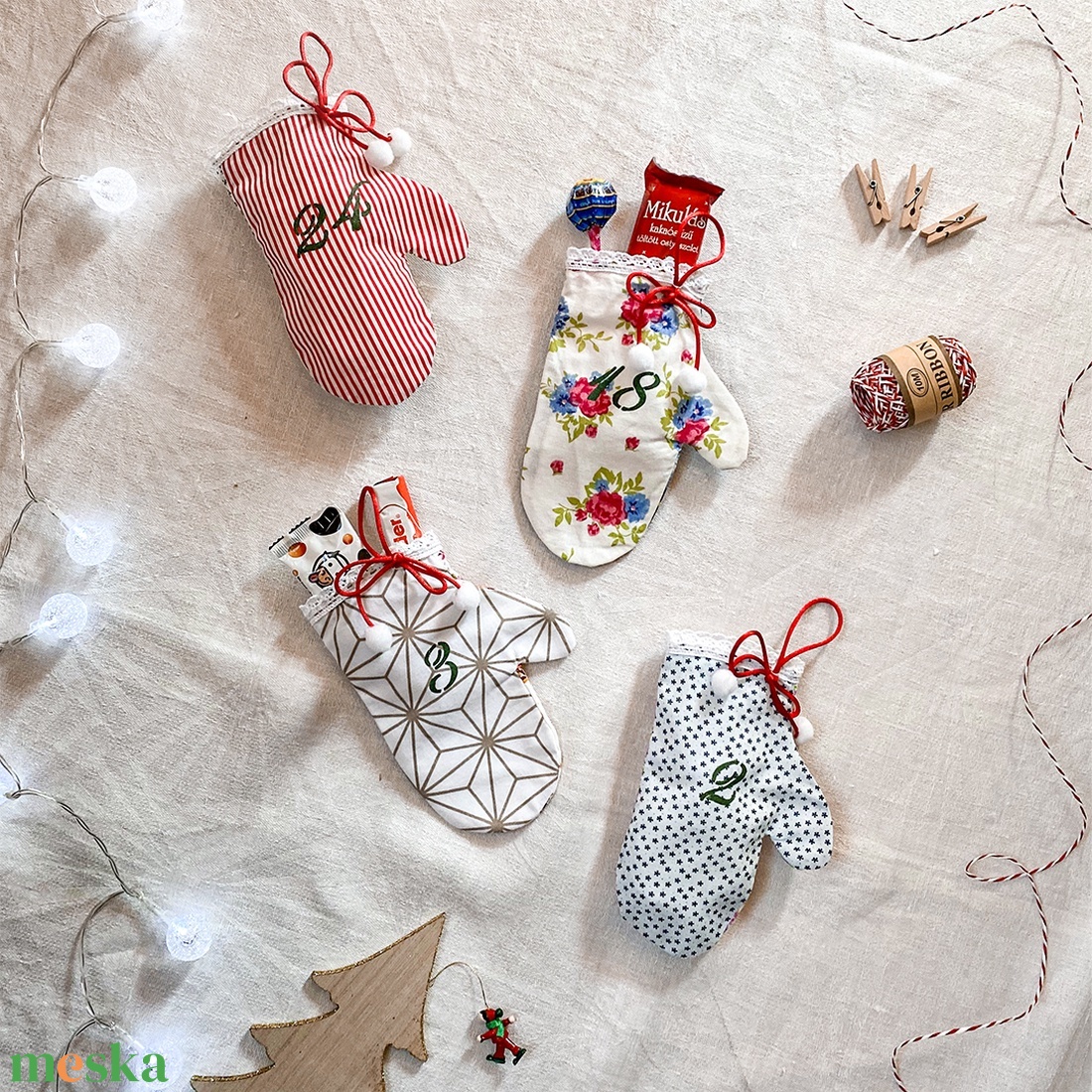 Adventi naptár, 24 db akasztós, színes egyujjas kesztyű, csipkével, csillogó zöld számokkal, karácsonyi dekoráció - karácsony - adventi díszek - adventi naptár - Meska.hu Adventi naptár, 24 db akasztós, színes egyujjas kesztyű, csipkével, csillogó zöld számokkal, karácsonyi dekoráció - karácsony - adventi díszek - adventi naptár - Meska.hu