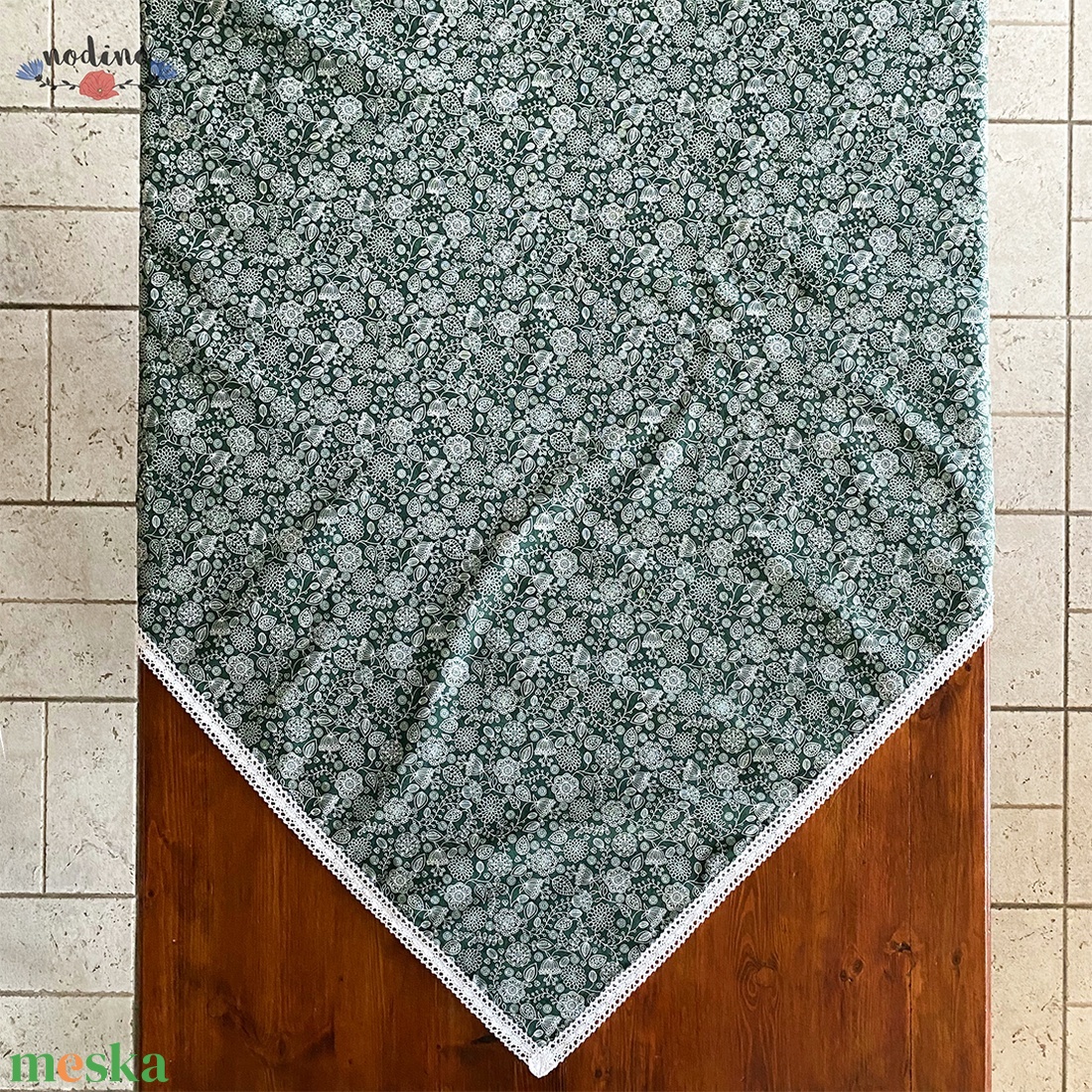 Zöld-fehér virág mintás terítő csipke szegéllyel (140 x 140cm) - otthon & életmód - konyhafelszerelés, tálalás - tálalás - terítő - Meska.hu Zöld-fehér virág mintás terítő csipke szegéllyel (140 x 140cm) - otthon & életmód - konyhafelszerelés, tálalás - tálalás - terítő - Meska.hu