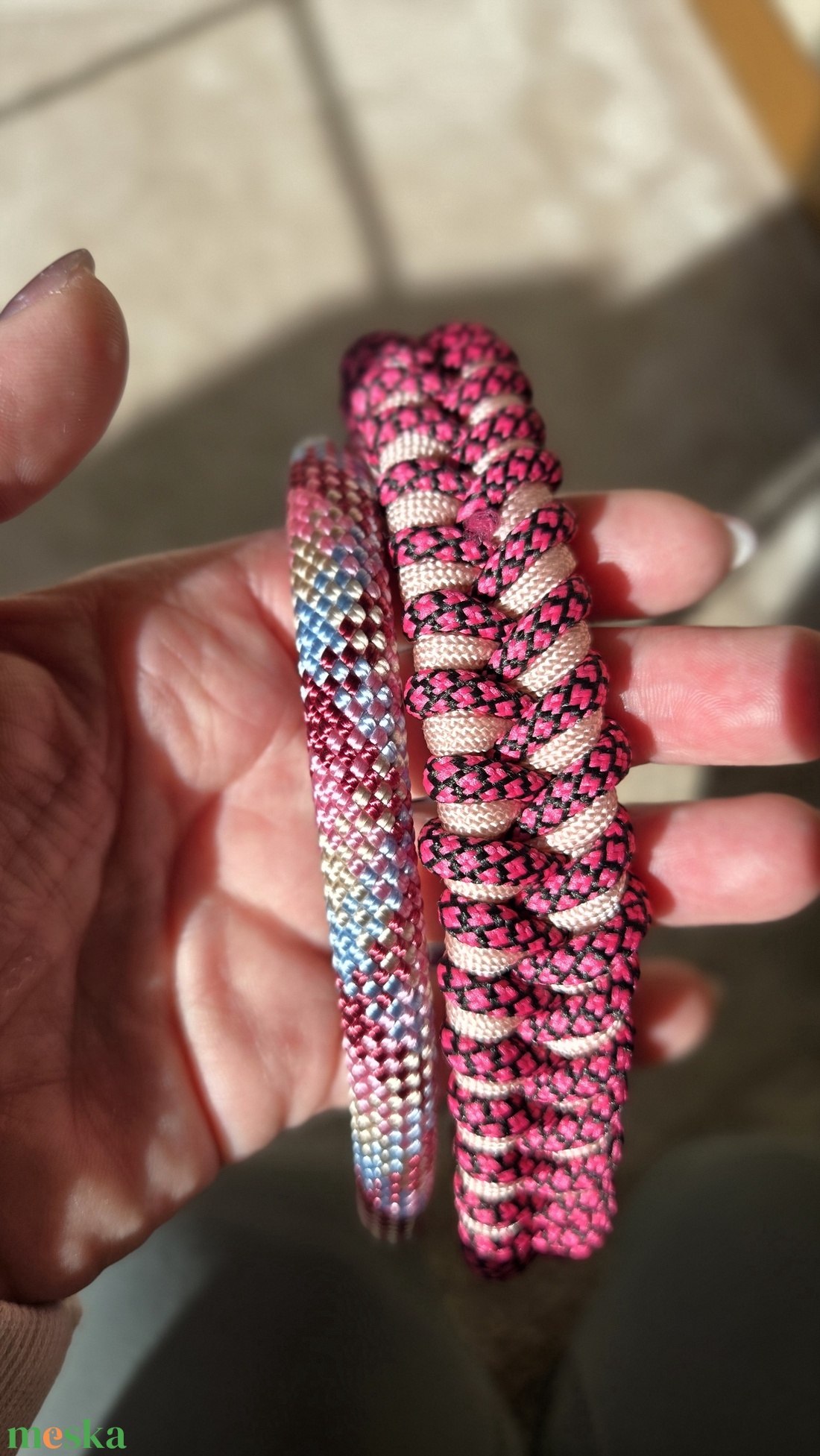 Rose Gold Elegance � Kézműves Kötélpóráz, Kötél Nyakkörv és Paracord Biltartó Szett M-es - otthon & életmód - kisállatoknak - kutyáknak - kutya nyakörv, póráz szett - Meska.hu