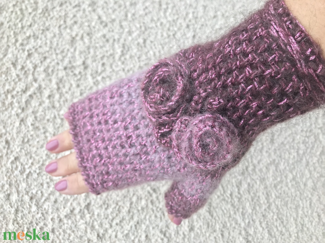 Horgolt ujjatlan mittain kesztyű színátmenetes rózsaszín pink burgundi vintage retro romantikus rózsa díiszekkel mohair - ruha & divat - sál, sapka, kendő - kesztyű - Meska.hu Horgolt ujjatlan mittain kesztyű színátmenetes rózsaszín pink burgundi vintage retro romantikus rózsa díiszekkel mohair - ruha & divat - sál, sapka, kendő - kesztyű - Meska.hu