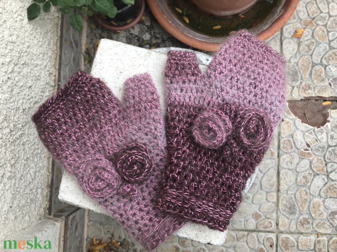 Horgolt ujjatlan mittain kesztyű színátmenetes rózsaszín pink burgundi vintage retro romantikus rózsa díiszekkel mohair - ruha & divat - sál, sapka, kendő - kesztyű - Meska.hu Horgolt ujjatlan mittain kesztyű színátmenetes rózsaszín pink burgundi vintage retro romantikus rózsa díiszekkel mohair - ruha & divat - sál, sapka, kendő - kesztyű - Meska.hu