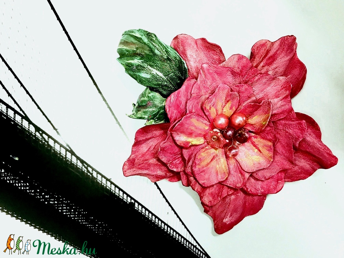 Valódi Bőr Virág bross kitűző hajdísz pink magenta Balatoni nyár alkalmi bohó kézzel készített handmade zero waste - ékszer - kitűző és bross - kitűző - Meska.hu