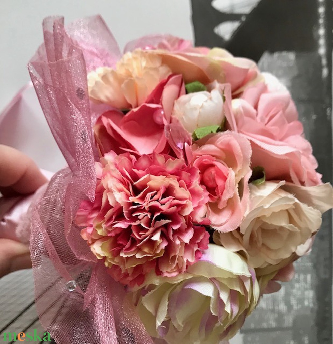 Rózsaszín pink krém barack pasztell, tüll és organza örökcsokor, leánybúcsú csokor, koszorúslány csokor esküvőre - esküvő - menyasszonyi- és dobócsokor - Meska.hu Rózsaszín pink krém barack pasztell, tüll és organza örökcsokor, leánybúcsú csokor, koszorúslány csokor esküvőre - esküvő - menyasszonyi- és dobócsokor - Meska.hu