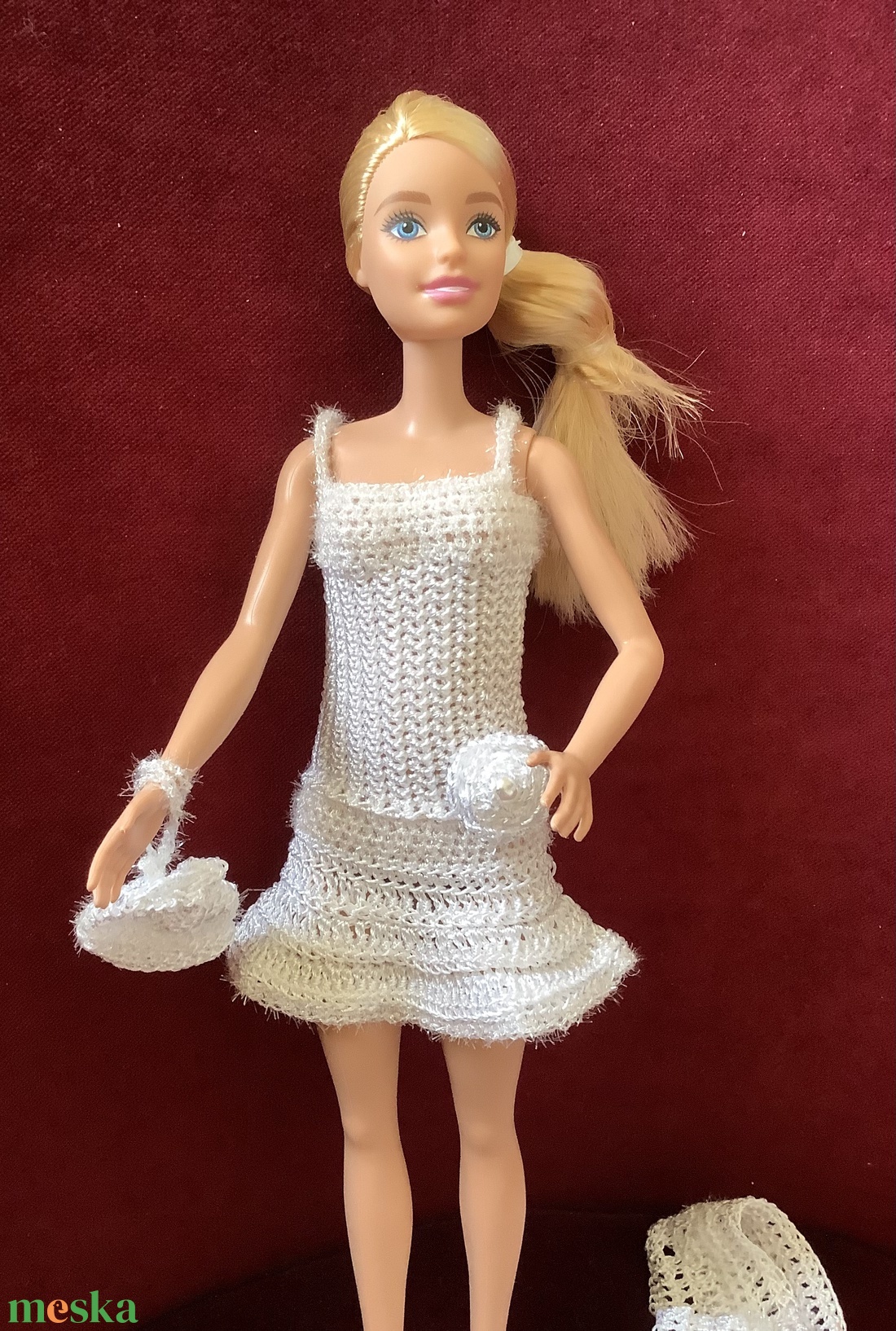Hófehér Barbie baba együttes nyári pántos ruha stólával és szütyővel, esti koktélparti vagy vízparti sétához - játék & sport - baba & babaház - barbie ruhák - Meska.hu Hófehér Barbie baba együttes nyári pántos ruha stólával és szütyővel, esti koktélparti vagy vízparti sétához - játék & sport - baba & babaház - barbie ruhák - Meska.hu