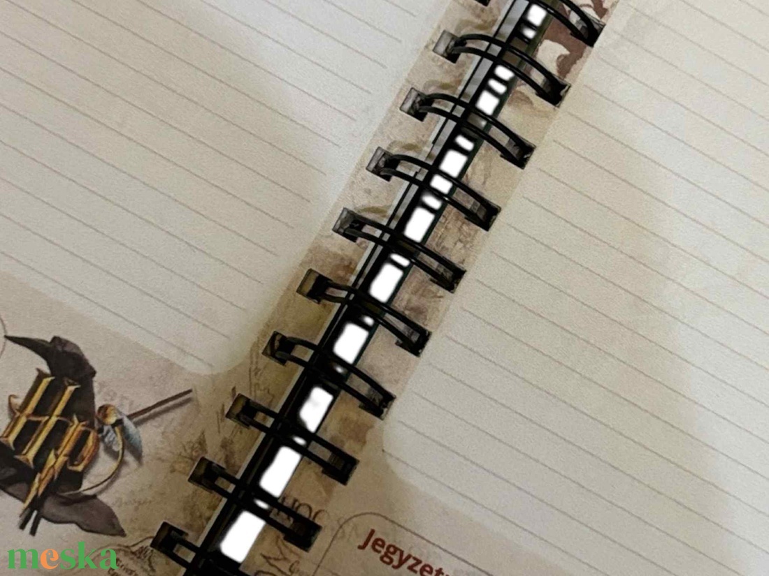 Harry Potter témájú, A5 méretű jegyzetfüzet vonalzóval és 2 db könyvjelzővel - otthon & életmód - papír, írószer - jegyzetfüzet & napló - Meska.hu