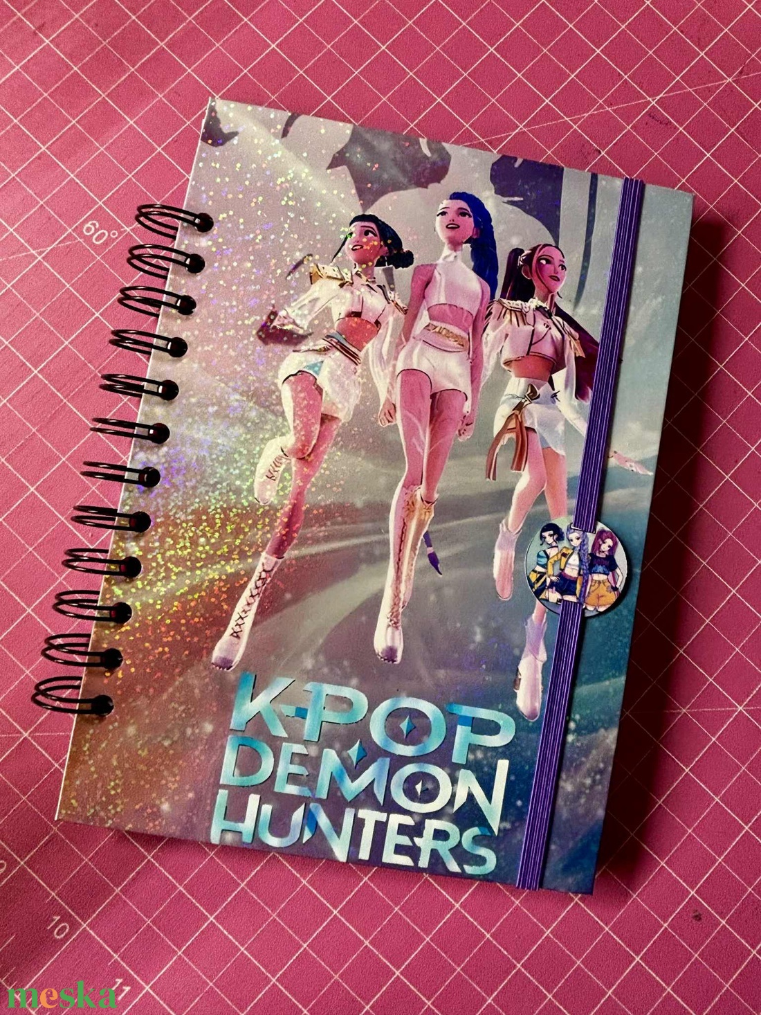 K POP Démonvadász témájú, A5 méretű spirálfüzet - otthon & életmód - papír, írószer - jegyzetfüzet & napló - Meska.hu