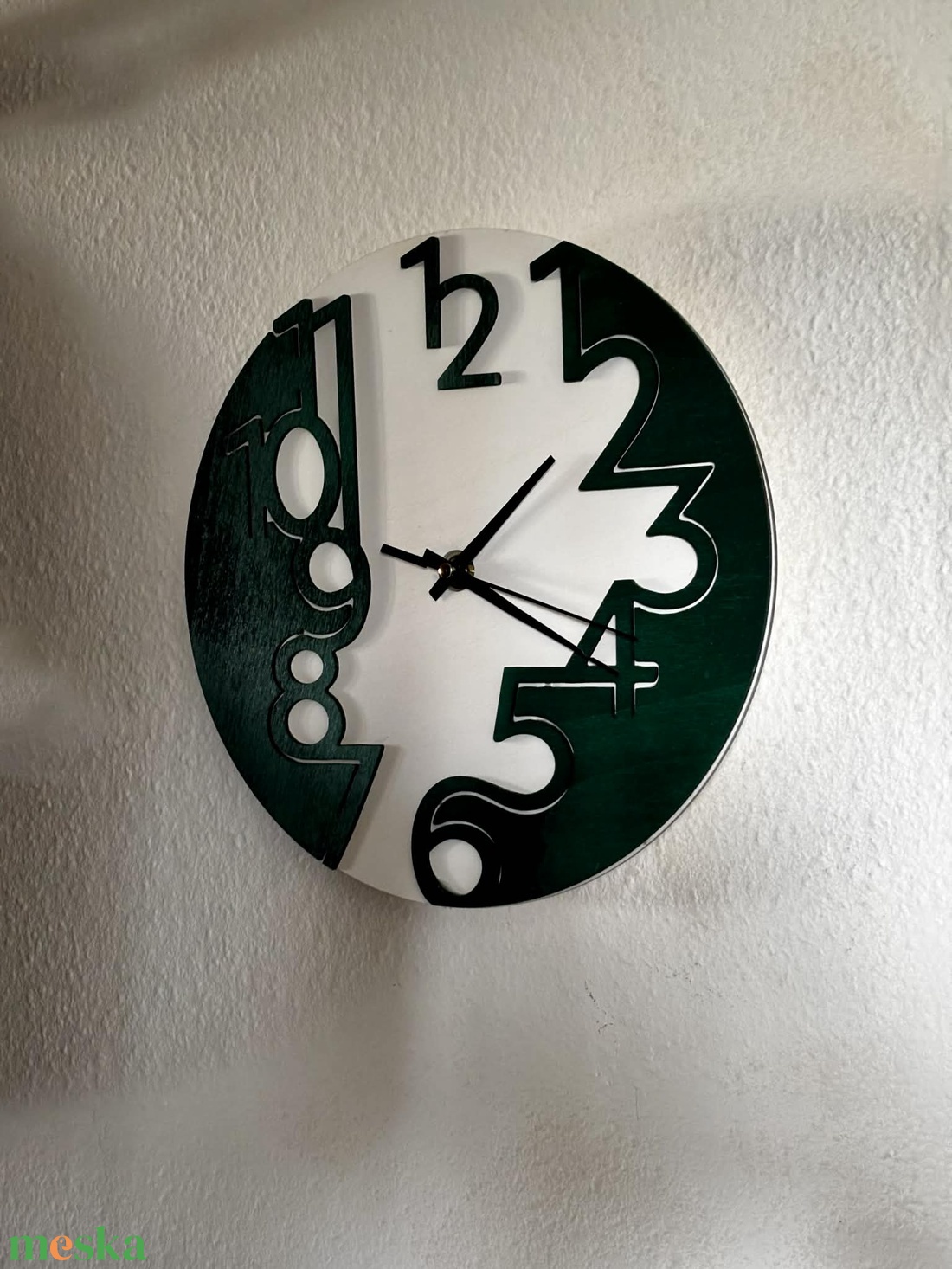 Absztrakt falióra (zöld fehér) - otthon & életmód - dekoráció - fali és függő dekoráció - falióra & óra - Meska.hu