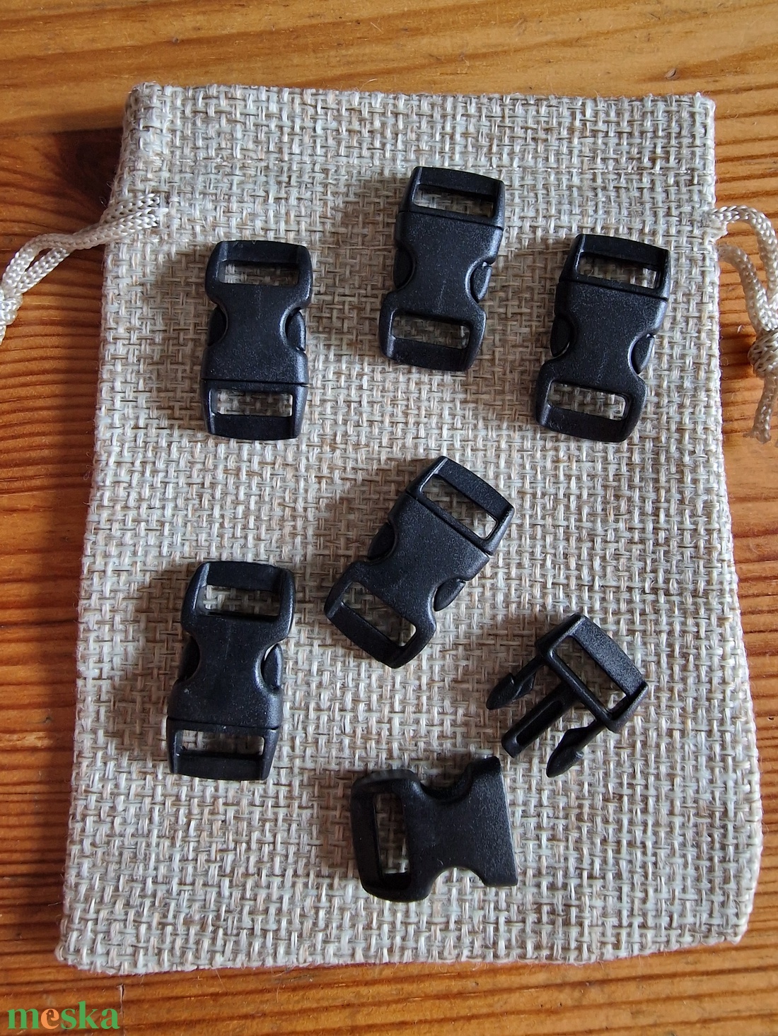 Kis paracord csat 10db - kellékek & szerszámok - csat, karika, zár - Meska.hu