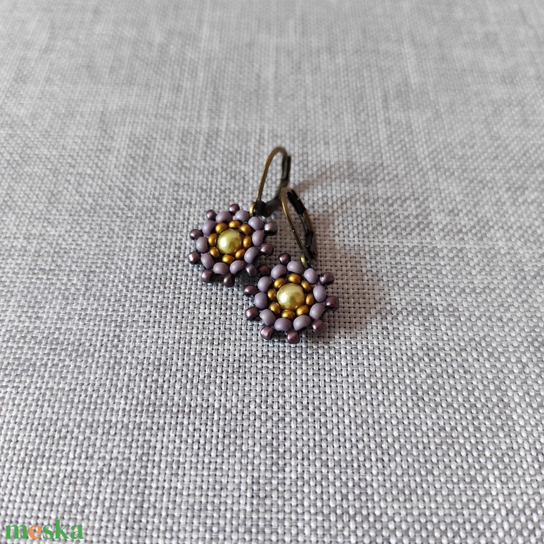Hanni - Lila/zöld fülbevaló - ékszer - fülbevaló - lógós kerek fülbevaló - Meska.hu