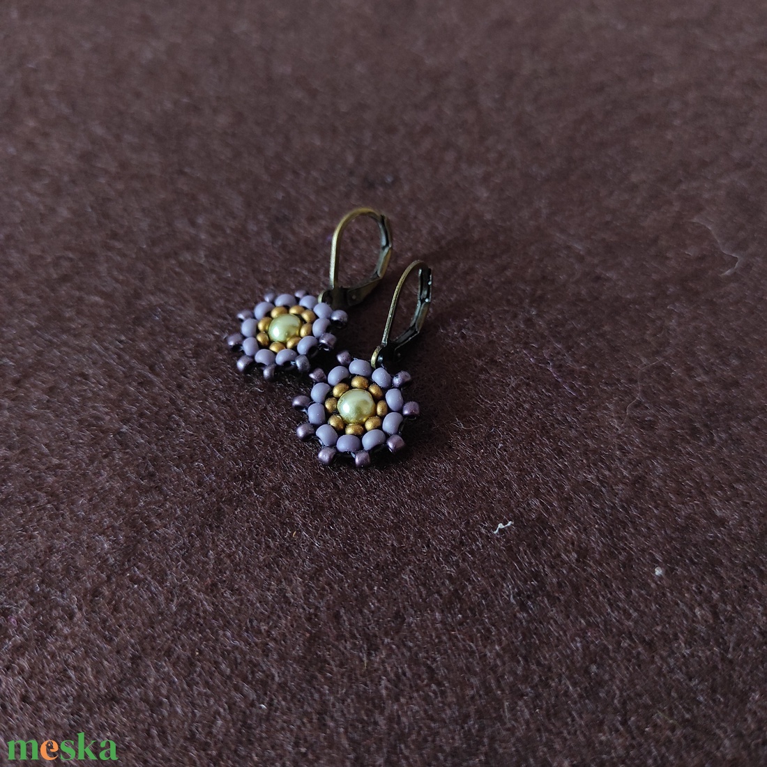 Hanni - Lila/zöld fülbevaló - ékszer - fülbevaló - lógós kerek fülbevaló - Meska.hu