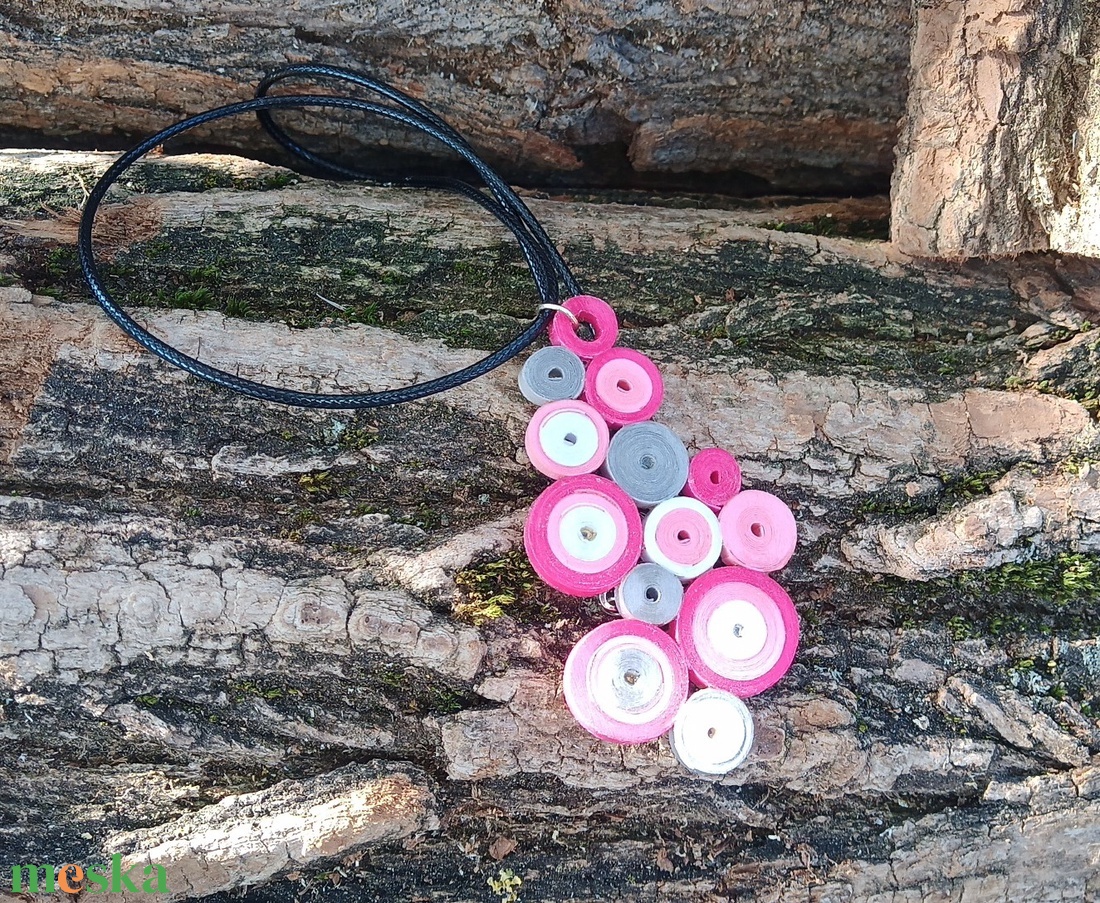 Pink medál - ékszer - nyaklánc - medálos nyaklánc - Meska.hu Pink medál - ékszer - nyaklánc - medálos nyaklánc - Meska.hu