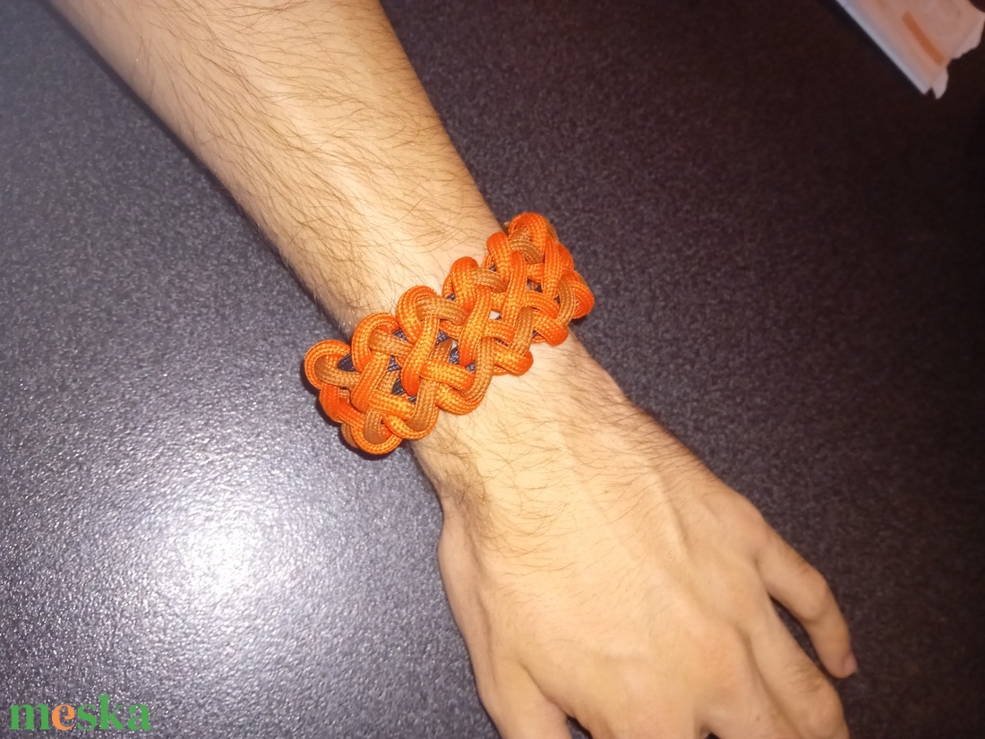 Paracord 550 karkötő Aries mintával - ékszer - karkötő - fonott karkötő - Meska.hu